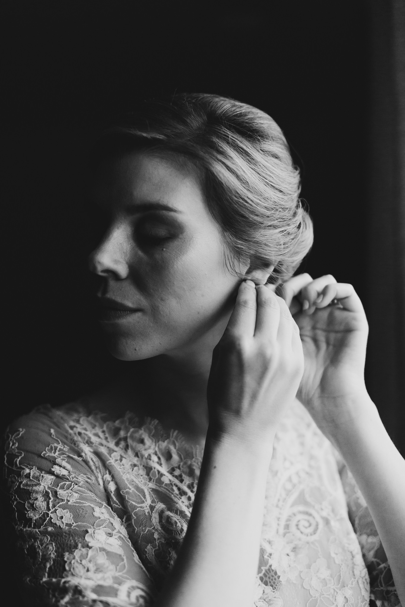 Intimate Williamsburg Wedding - Of Fate and Chaos Photography