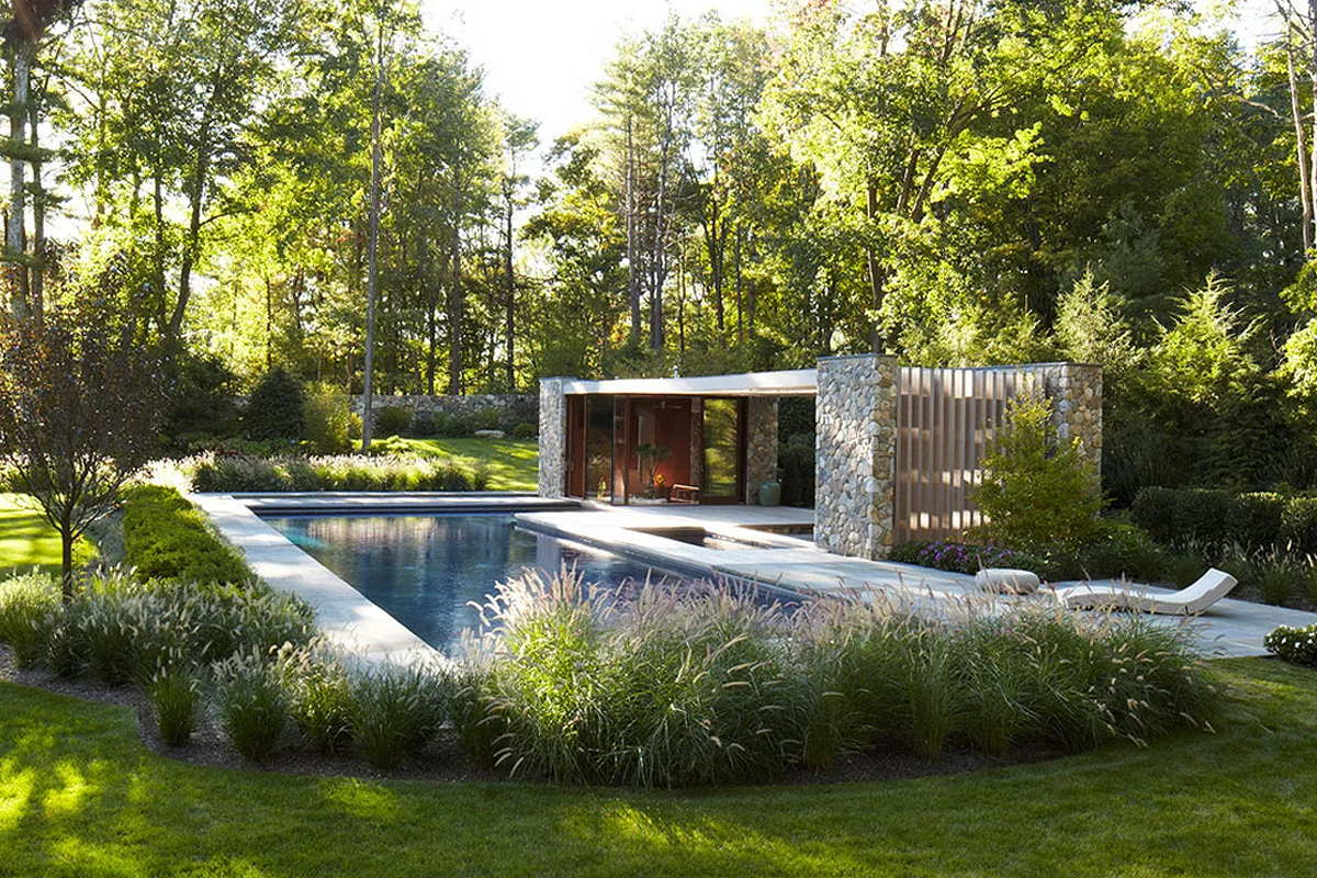 poolhouse2.jpg