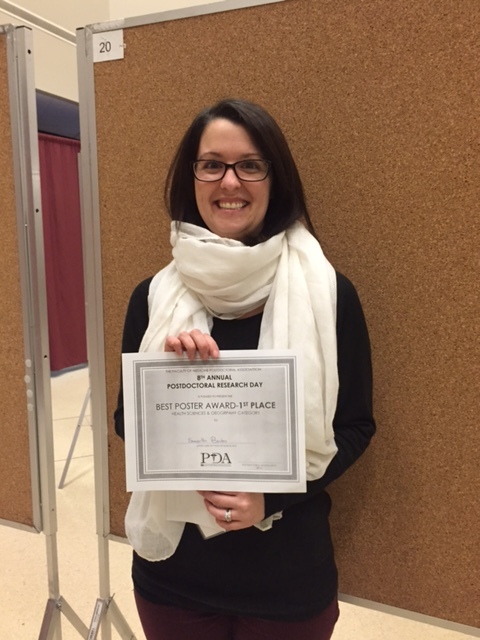 Dr. Benton picking up 1st prize in the CMM PostDoc Research Day :)