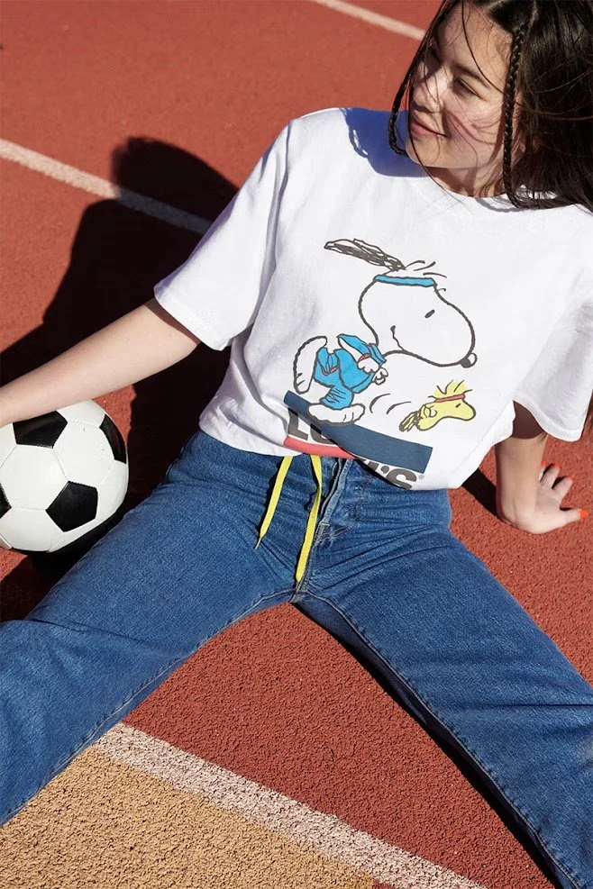 https___hypebeast.com_image_2020_07_levis-peanuts-summer-2020-collection-release-info-024.avif.jpg