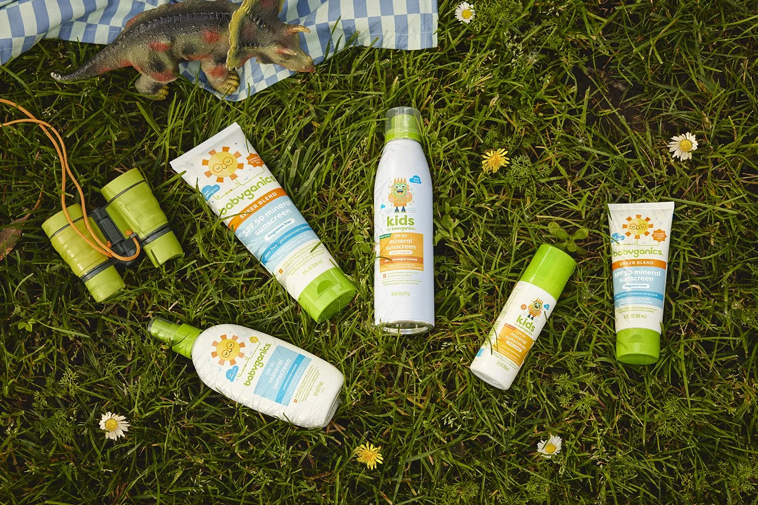  Art direction for Babyganics' lifestyle photoshoot featuring sunscreen and bug repellent products. 