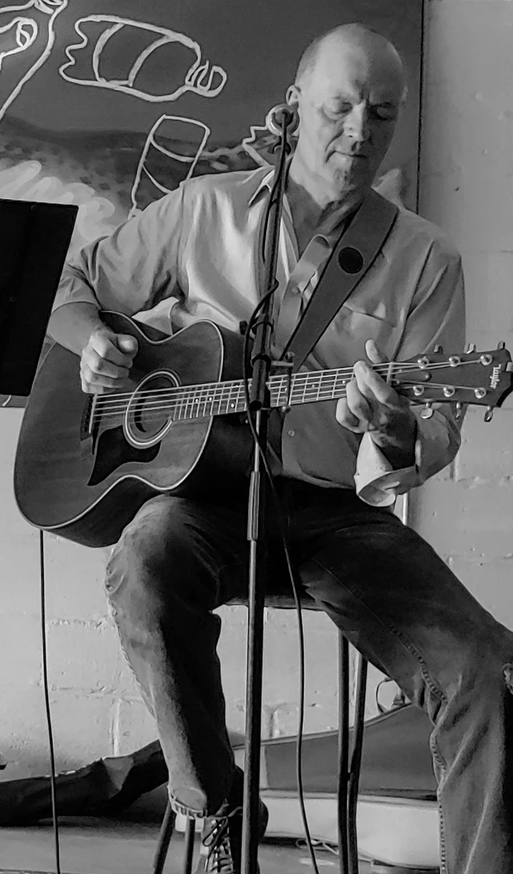 Bill Baucom performing @ Tanner's