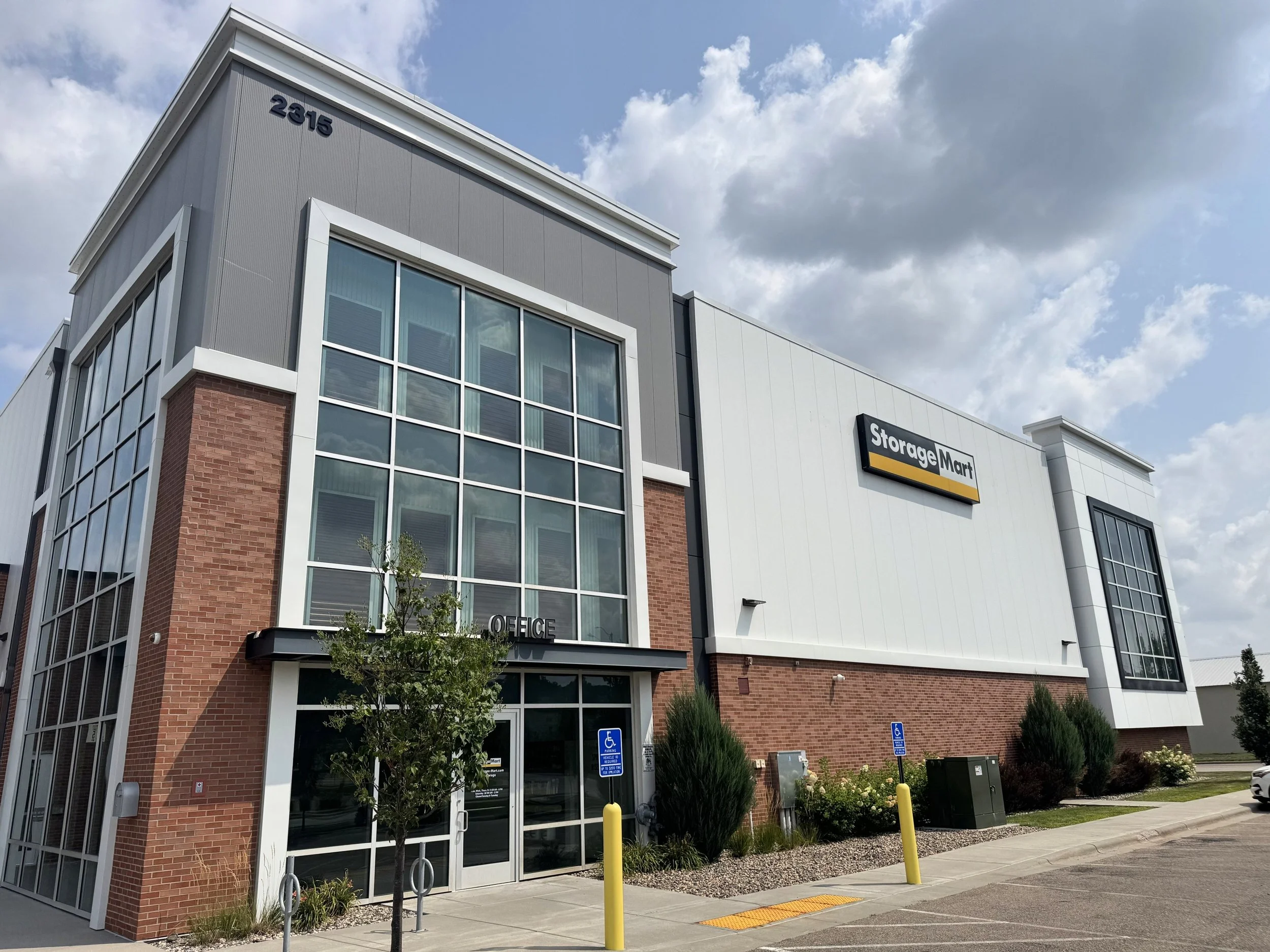 North St. Paul Storage