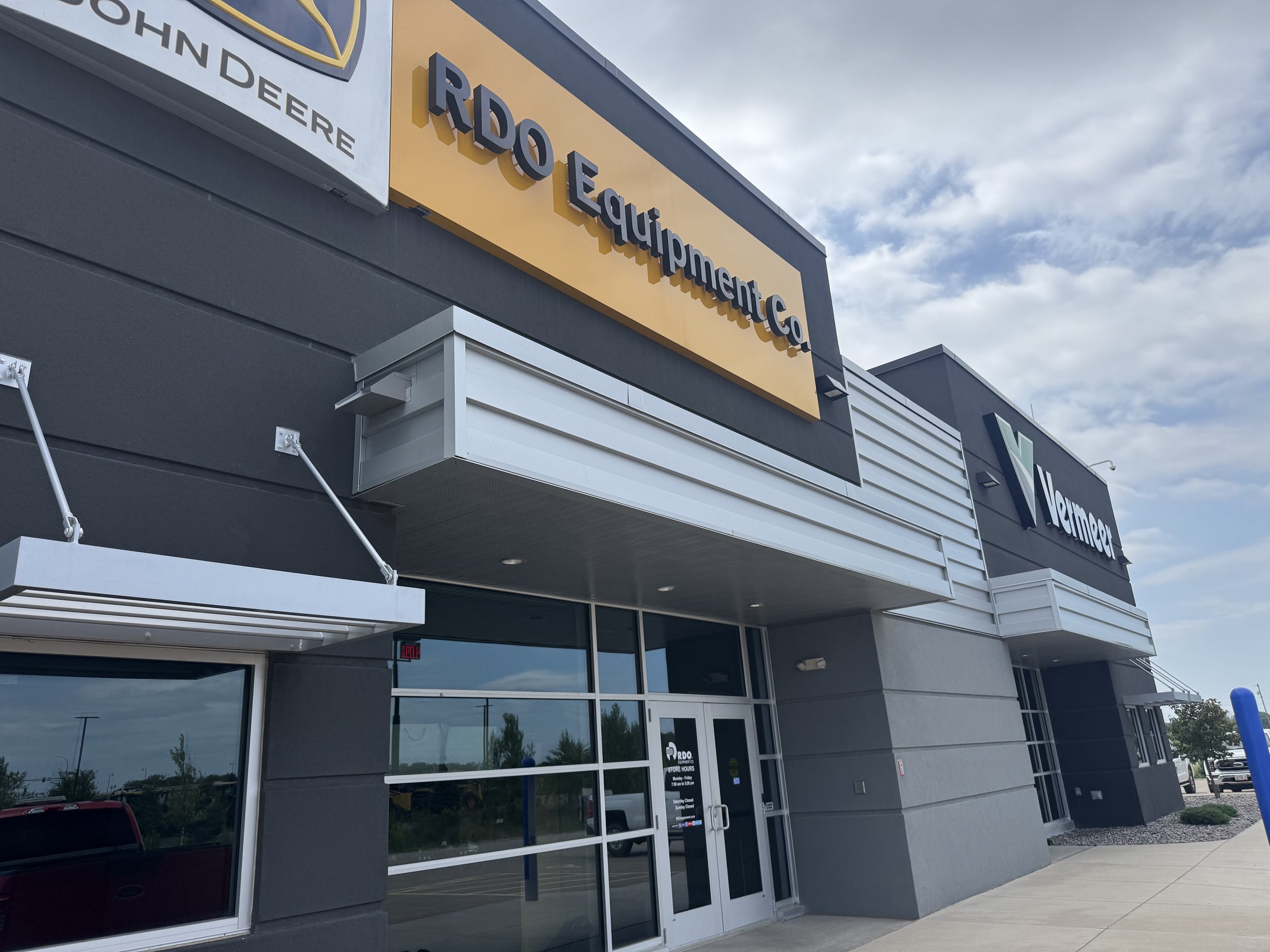 Architectural single skin panels installed at RDO Equipment Co in Dayton, MN.