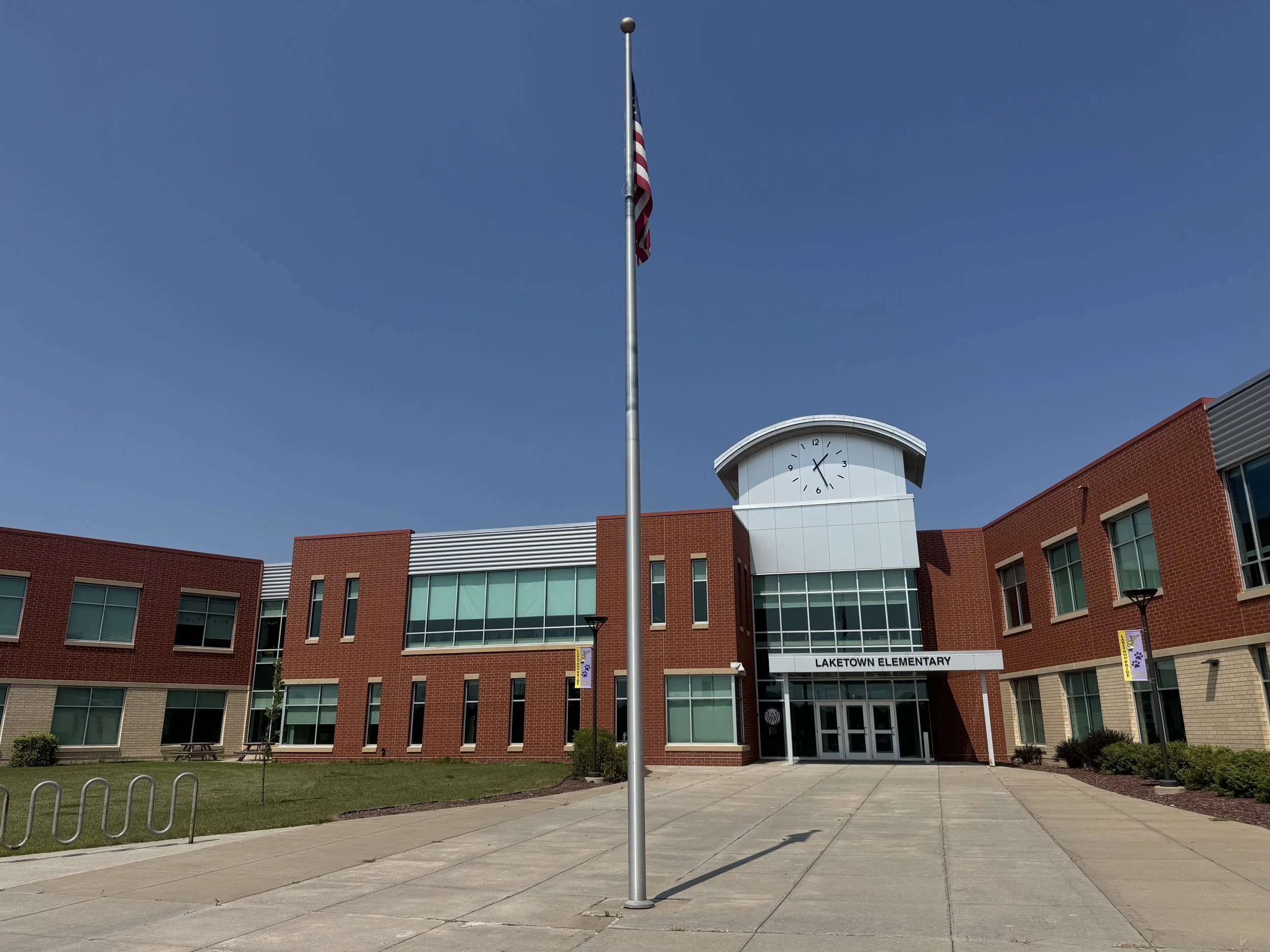 Laketown Elementary 1.jpg