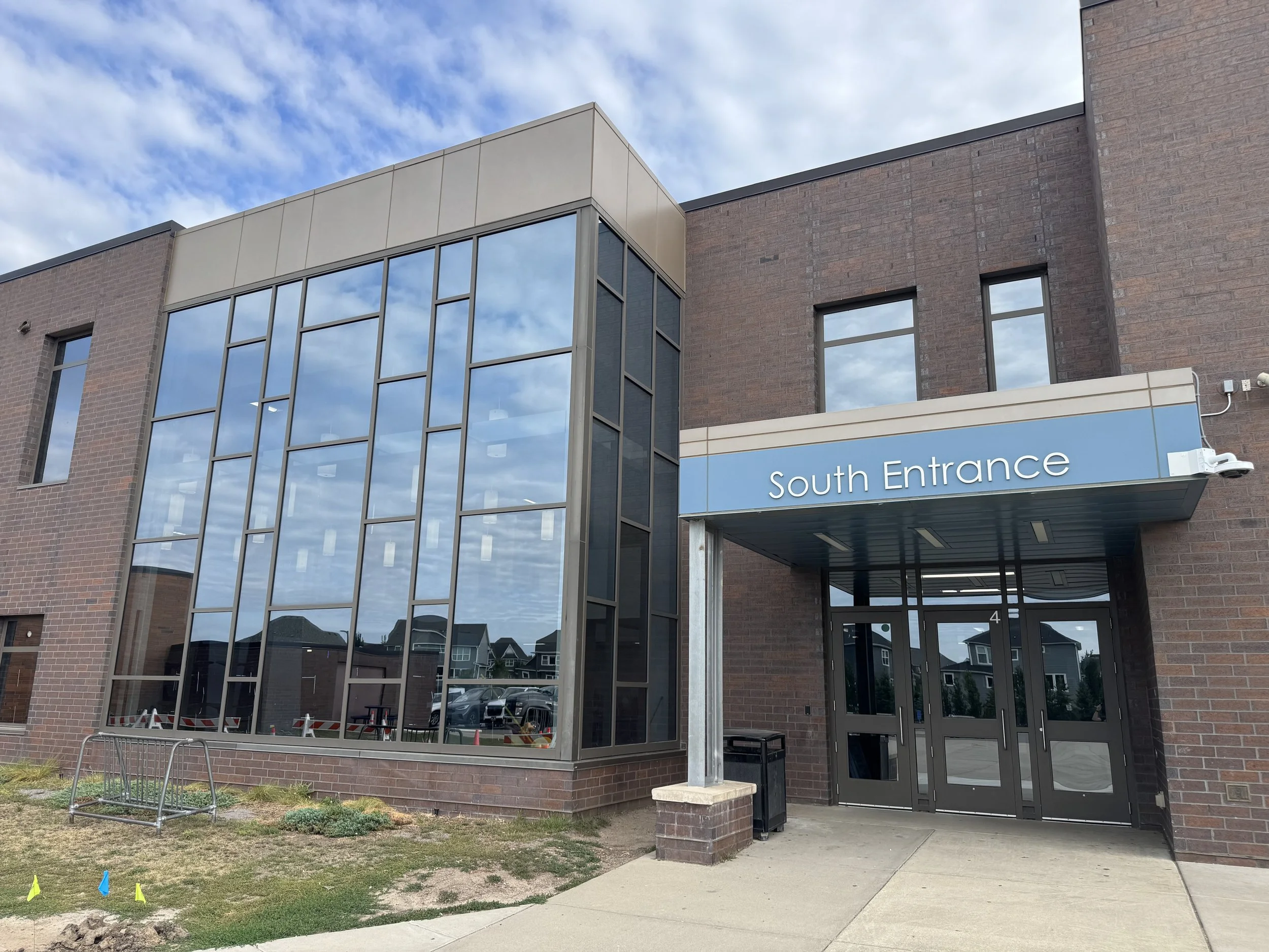 Aluminum composite and architectural single skin panels installed at Meadow Ridge Elementary School in Wayzata, MN.