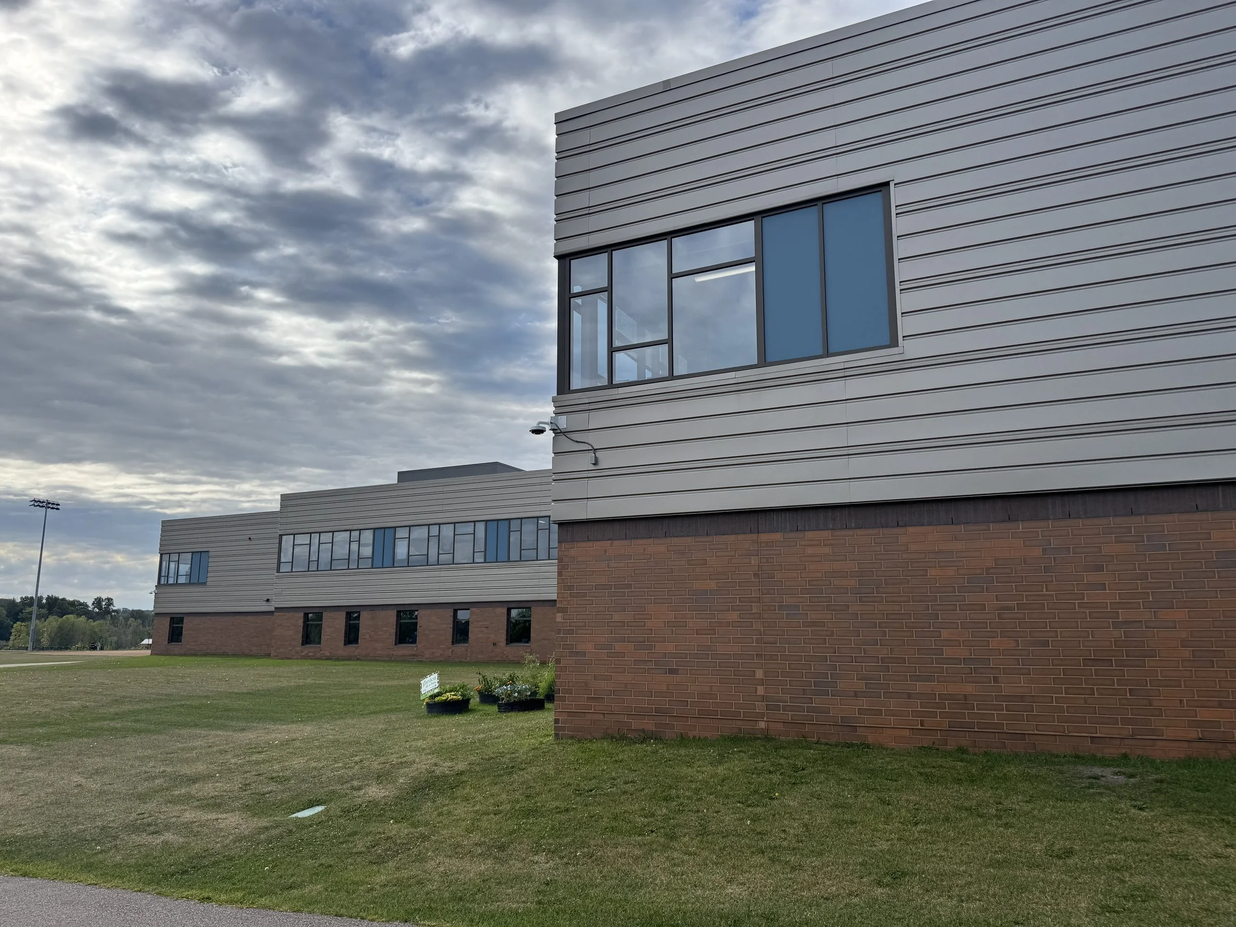 Architectural single skin panels installed at Meadow Ridge Elementary School in Wayzata, MN.