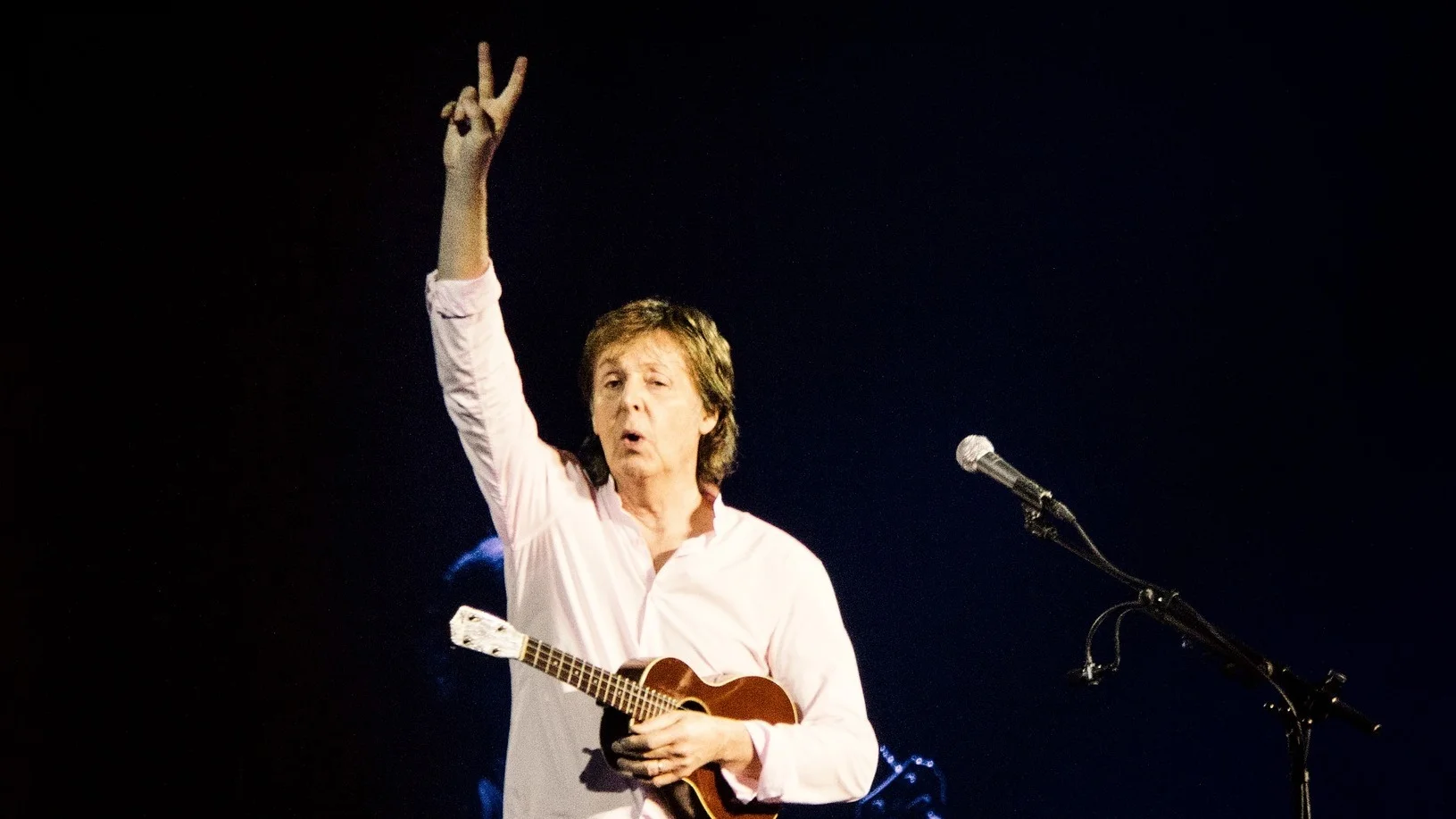 sir-paul-mccartney-1429499_1920.jpg