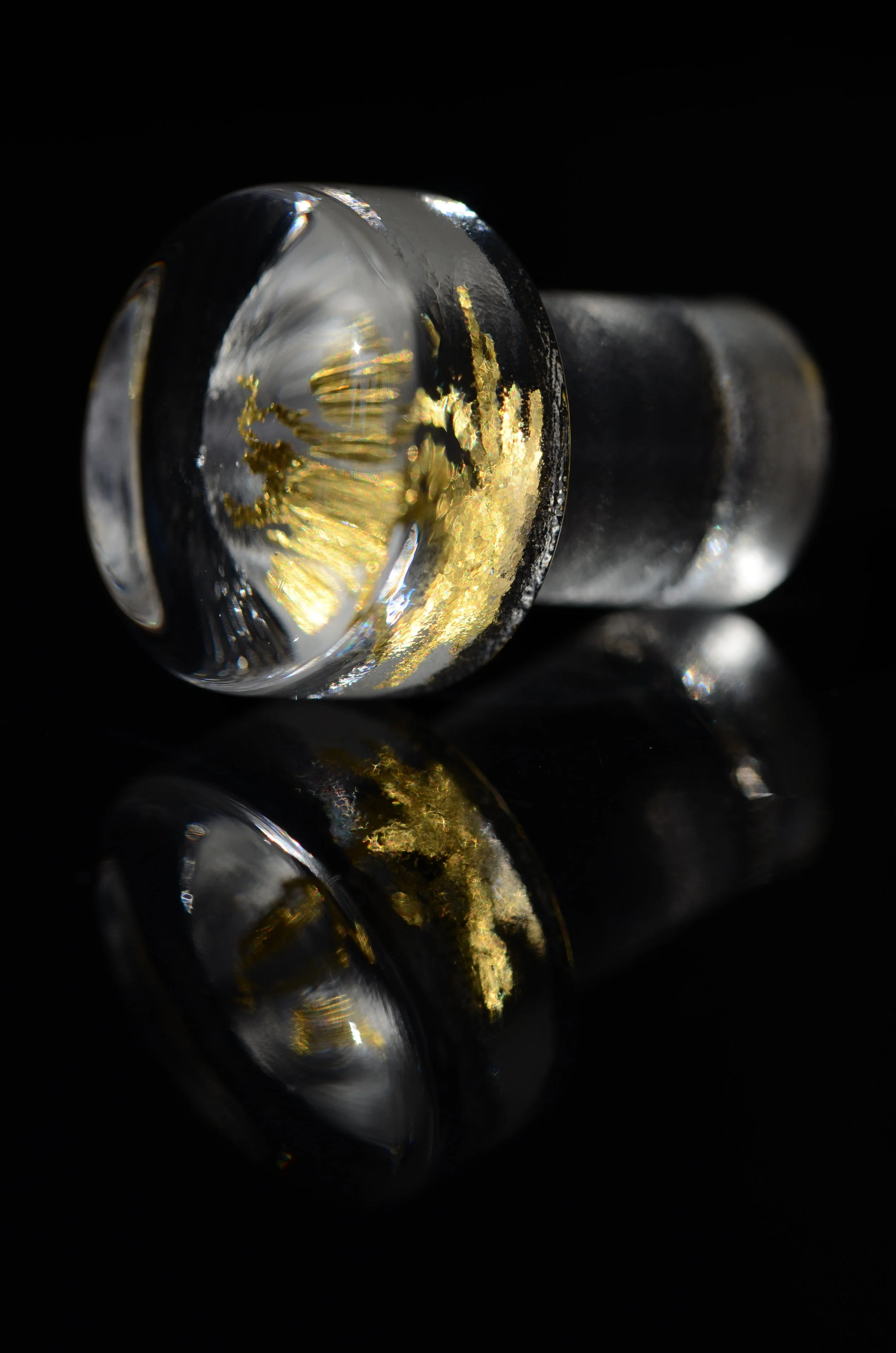 Waken Glass bottle cap with 24K gold splash