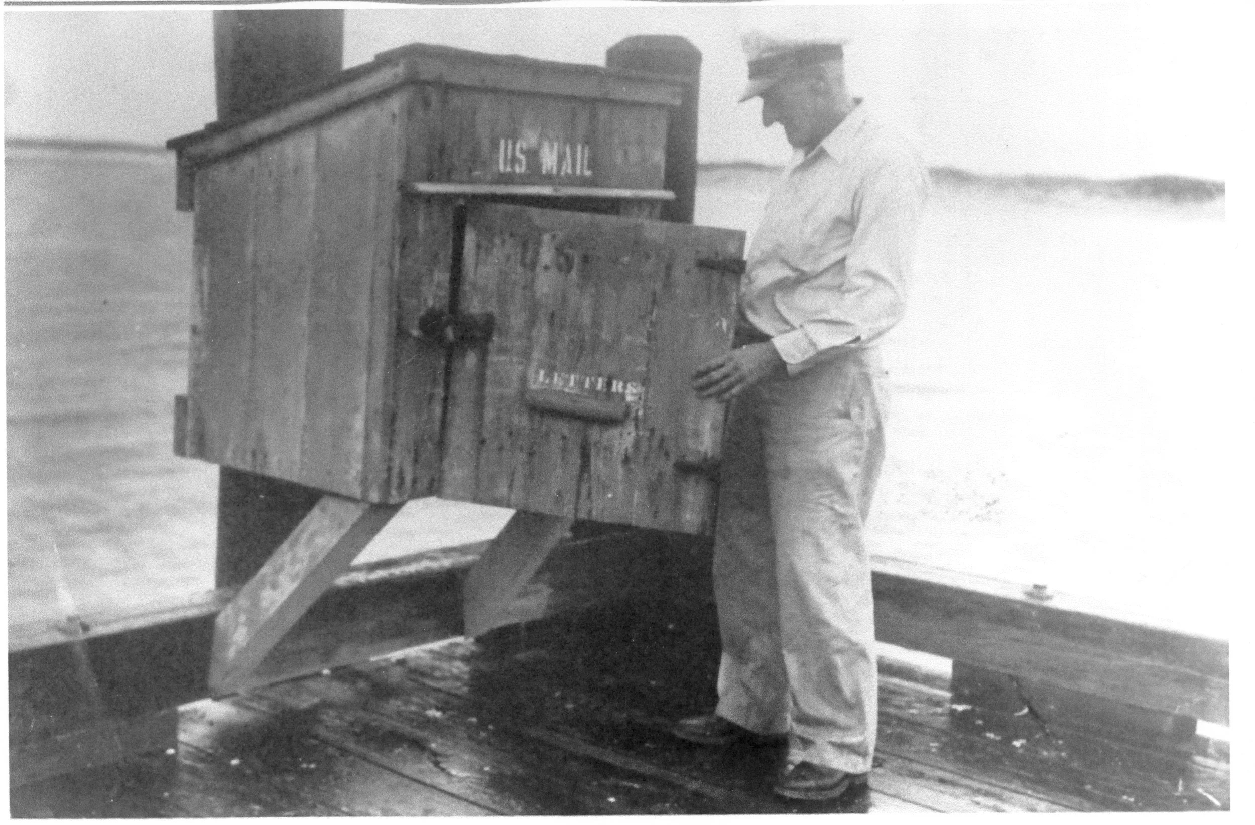 Mailboat Dock Pickup