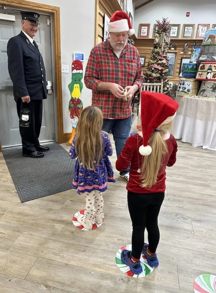 24 Santa Sat Heber.jpg