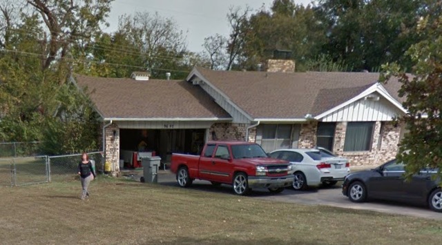 Google Street View from Oct. 2015 appears to show Samantha Morton in front of Phillips' residence.