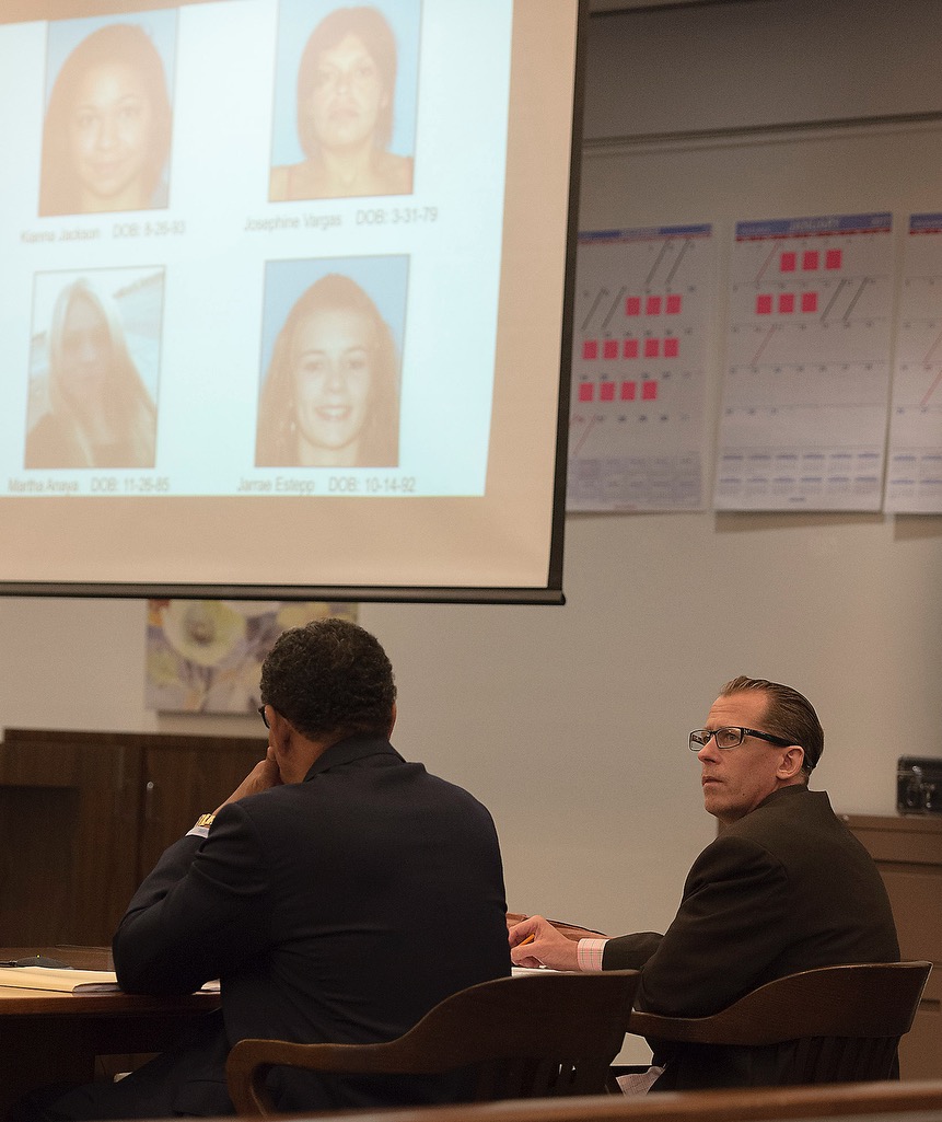 Steven Gordon representing himself in trial. Photo by Sam Gangwer, Orange County Register.