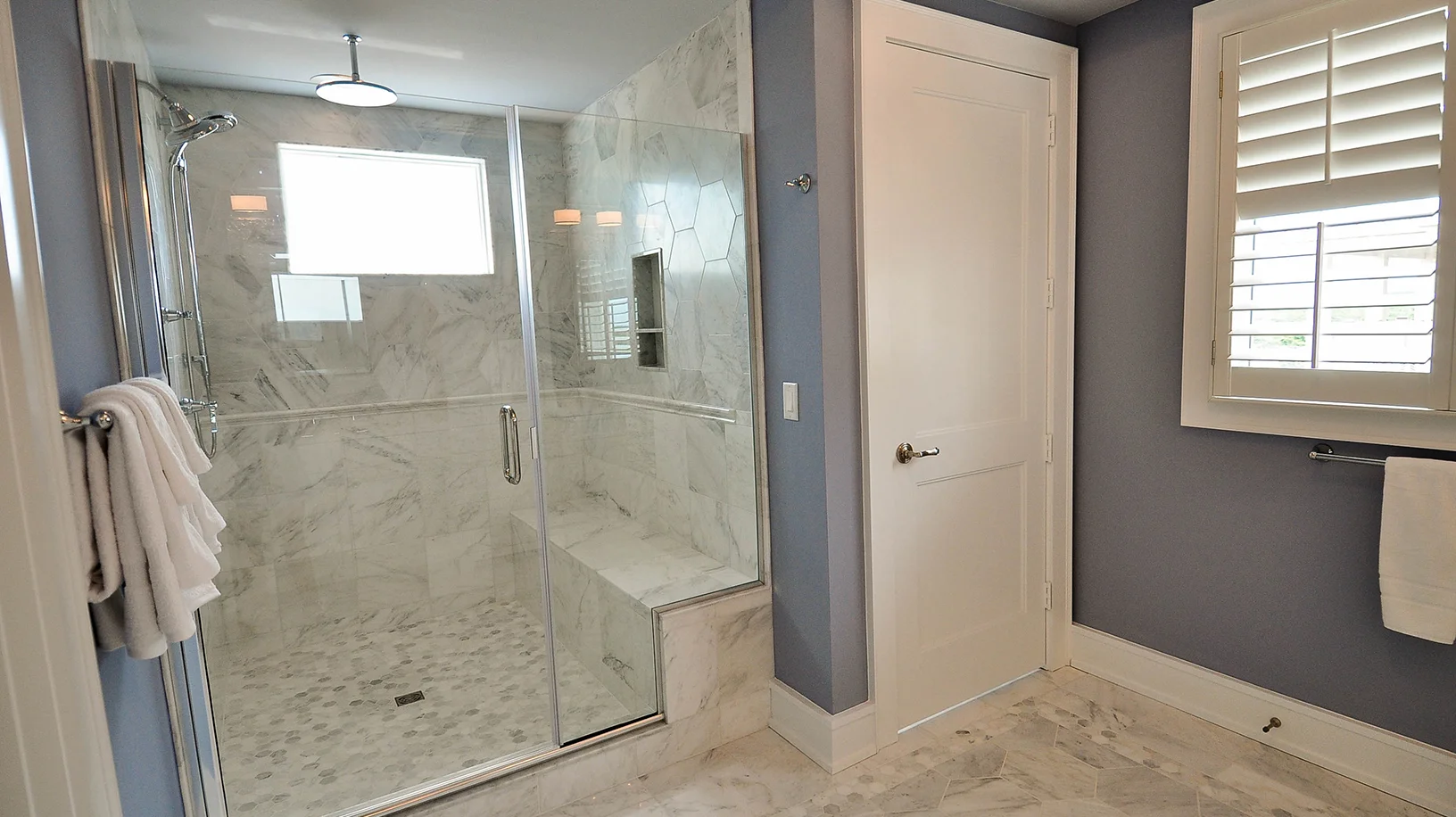ER011-br3bath3.jpg