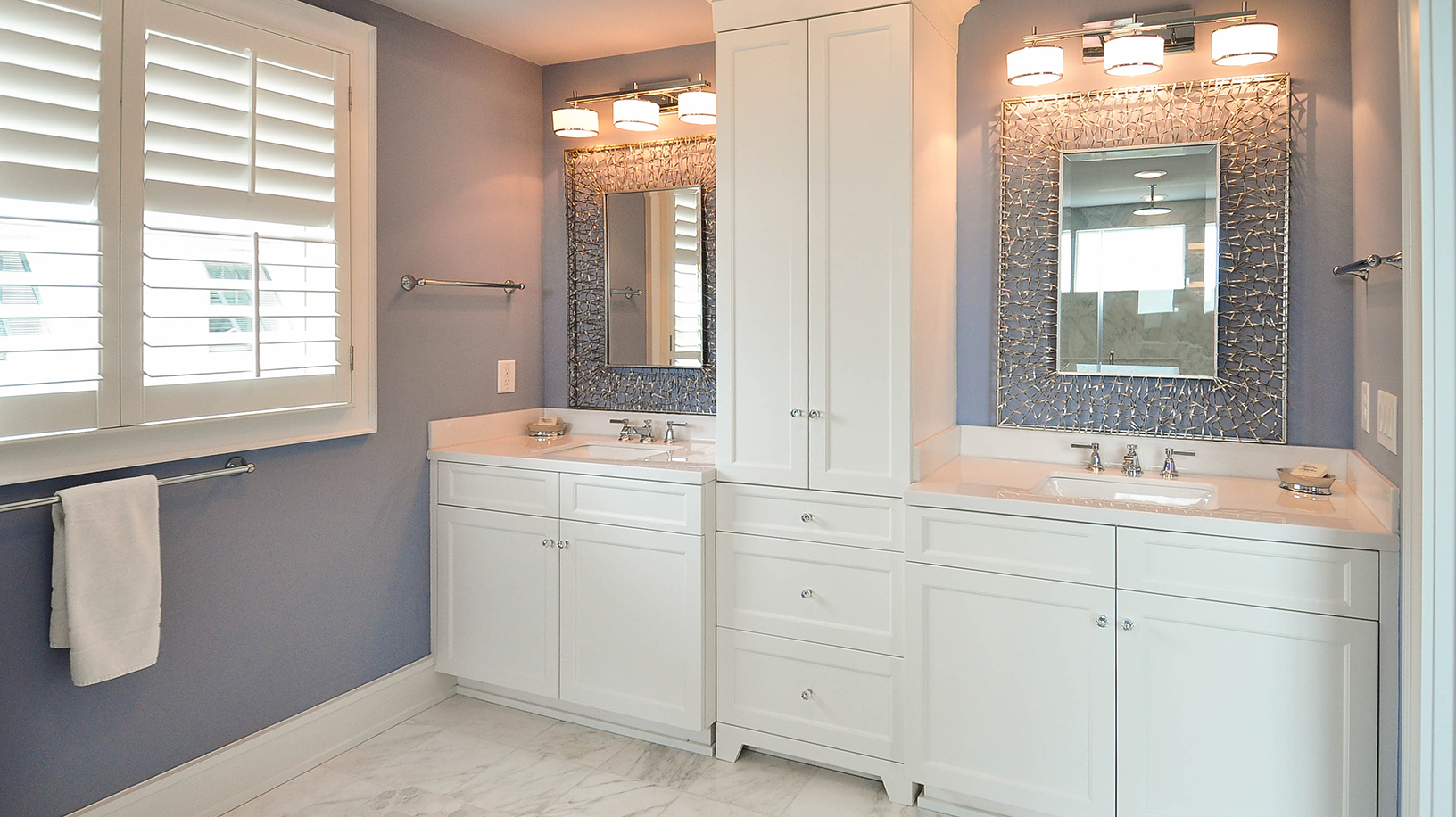 ER011-br3bath2.jpg