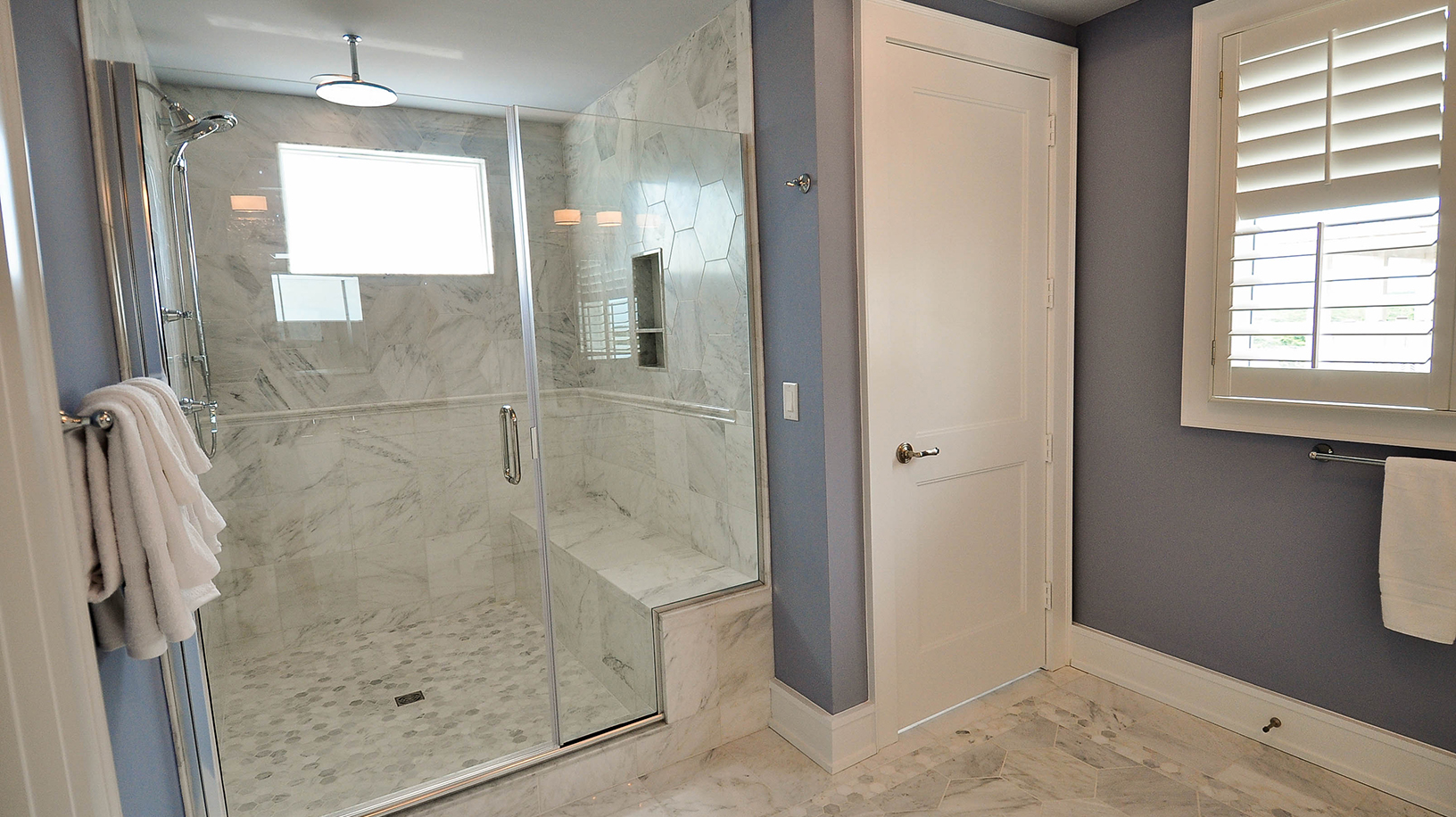ER011-br3bath3.jpg