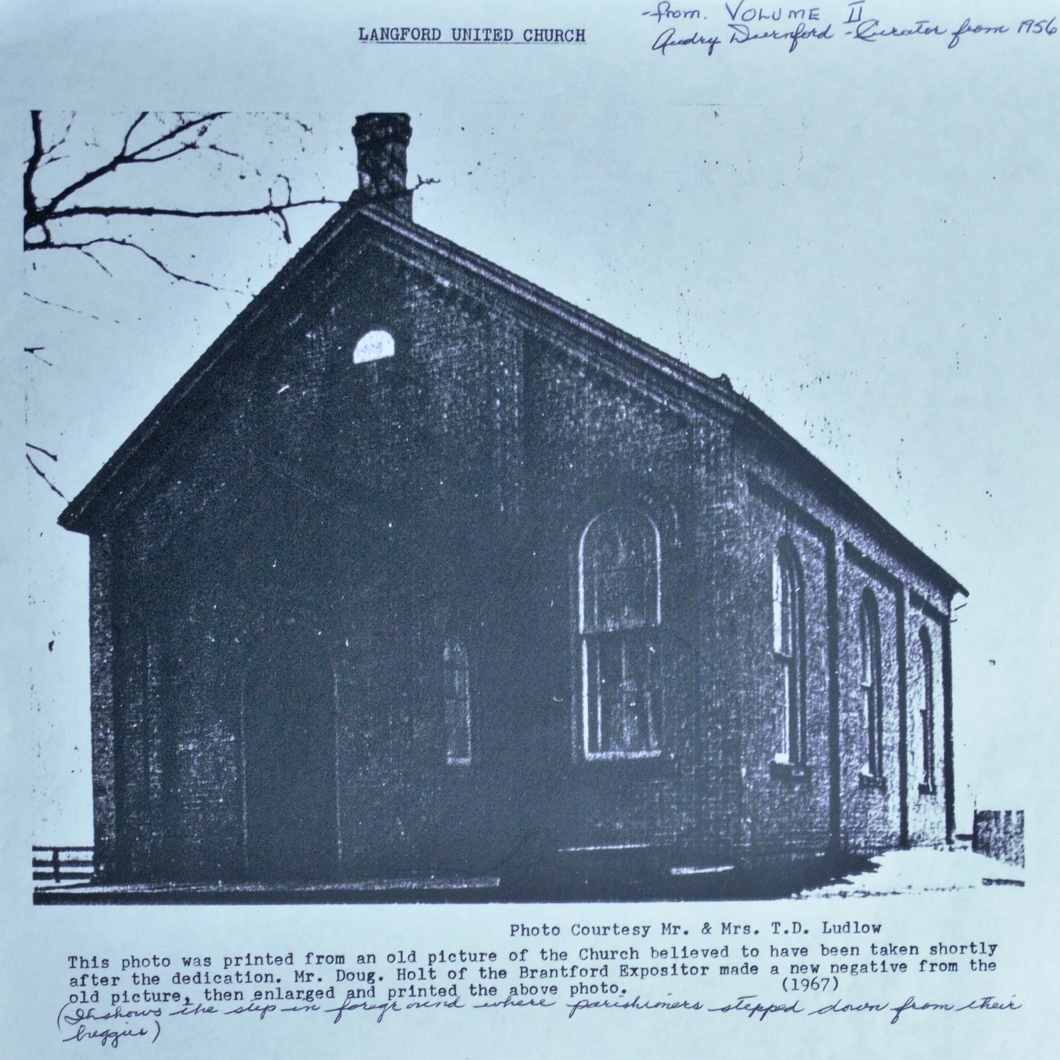 IMG_7027 church buildhing.jpg