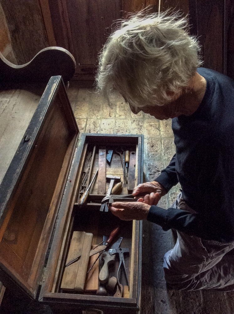 braxton dixon with father's tool chest. hendersonville, tn.