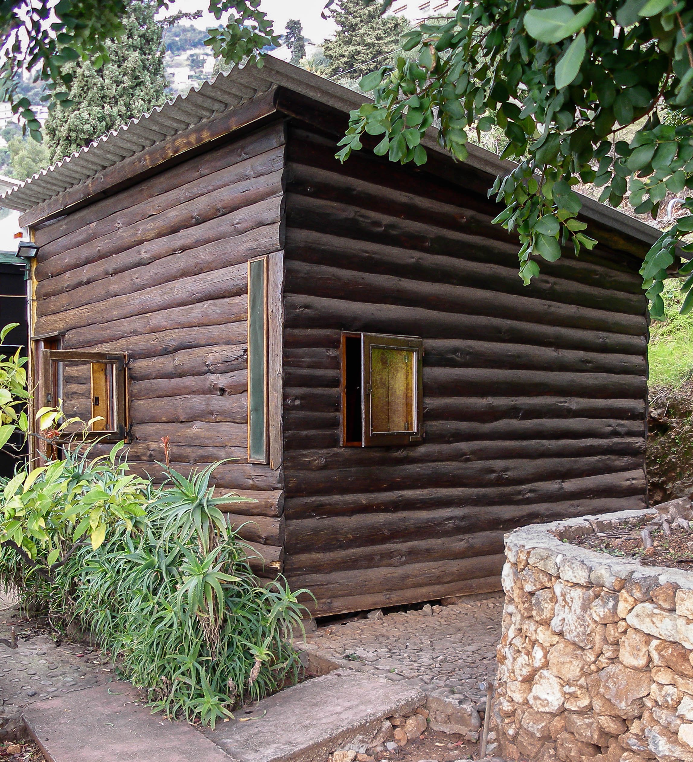 le petit cabanon.jpg