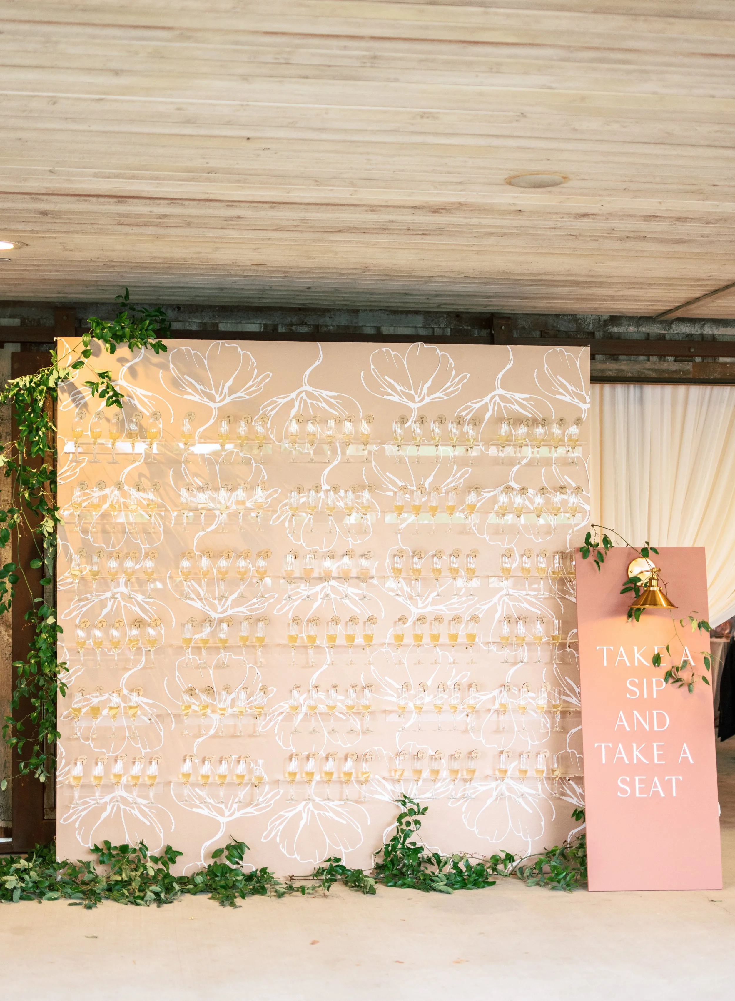 How to Create a Seamless Wedding Layout
