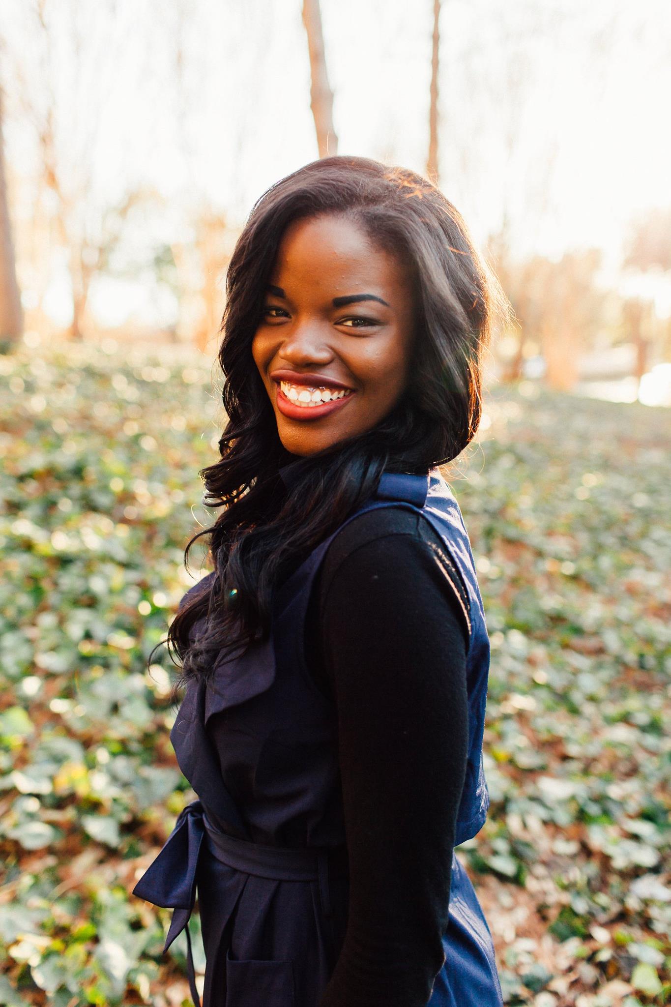 Jessica Hill - Youth Pastor Instagram: @lineinthesandproject