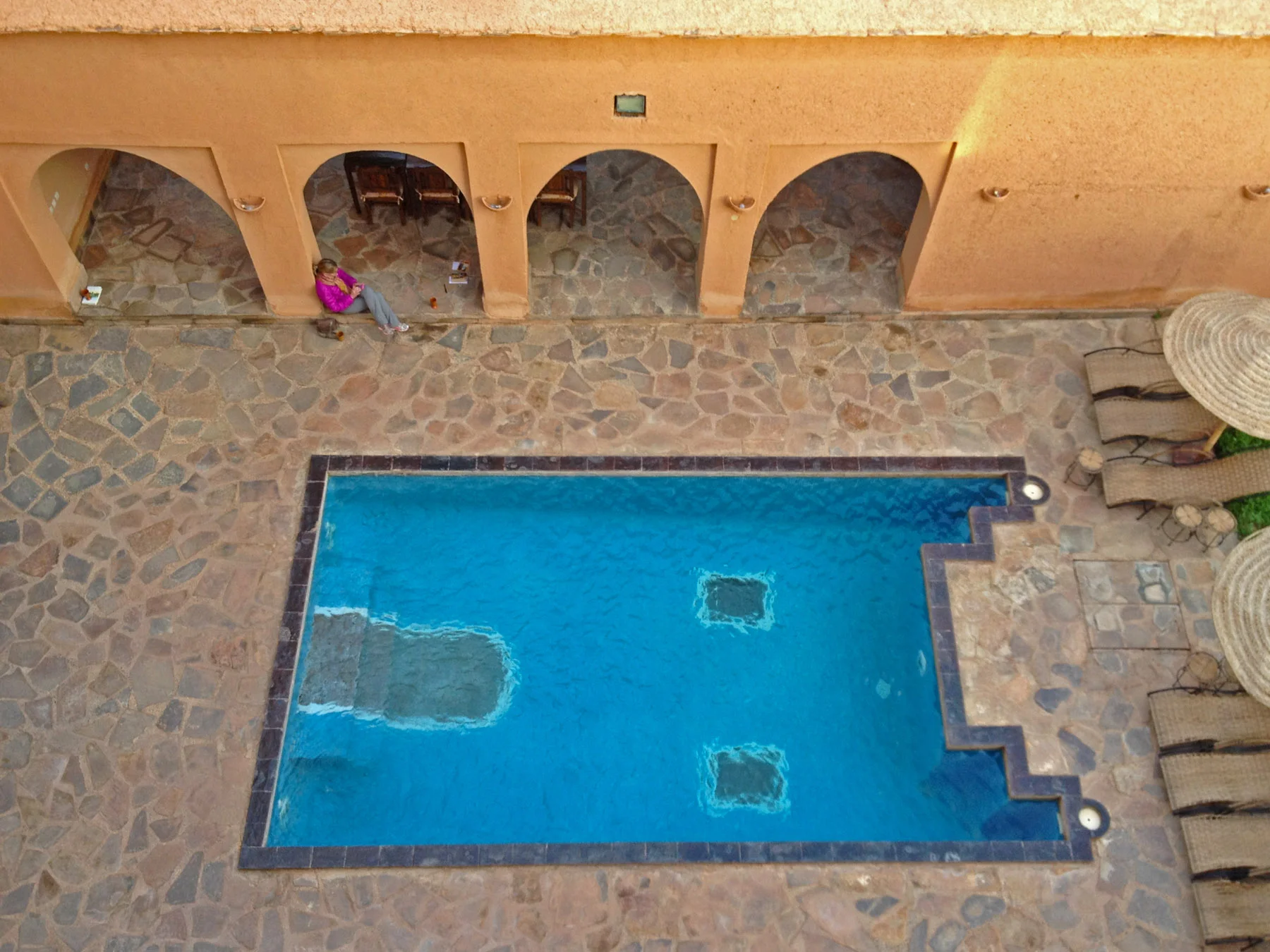 2nkob_pool.jpg
