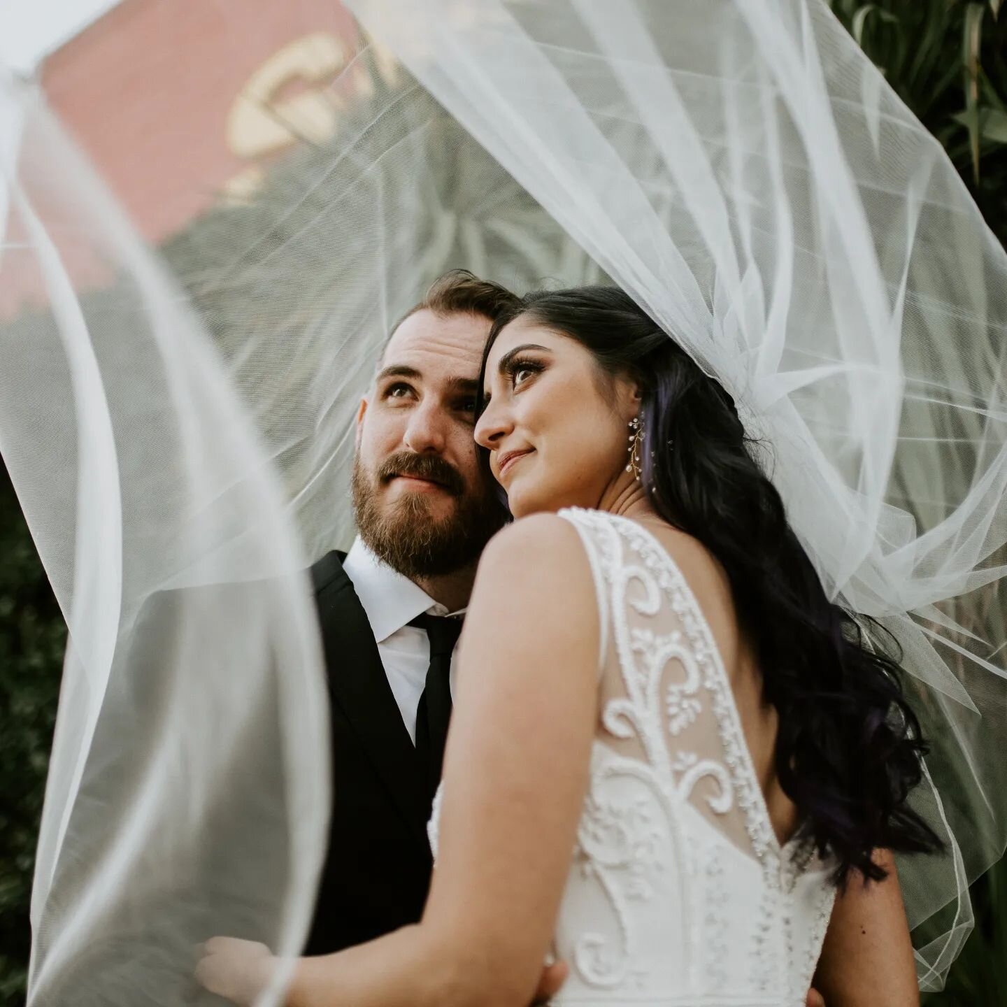 January in LA with this lovely pair ❤️
.
.
Photo: @jadesharpphoto 
Venue: @smogshoppe 
Florals: @waldenfloral 
.
.
.
.
#wedding #smogshoppe #bride #bridetobe #groom #photography #weddinginspriation #weddingphotography #weddingplanner #picoftheday #pi