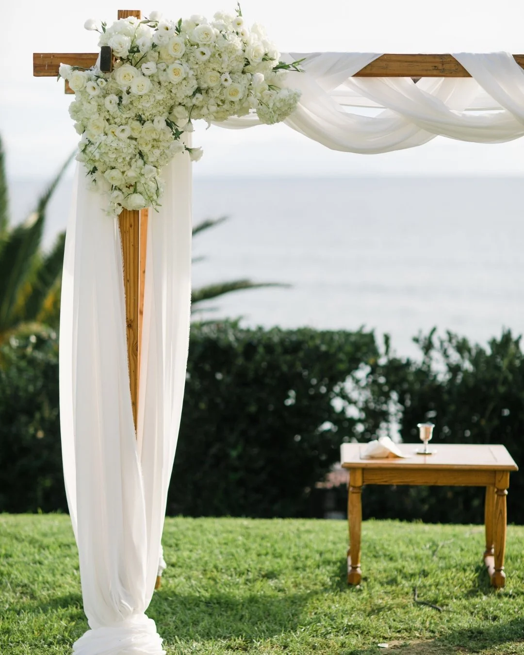 Considered in scale, refined in execution, timeless in feeling.

This is always our goal. 

Planning: @goldenpoppy_events
Venue: @belairbayclub 
Florals: @peonyandplum
Photography: @mibellephotographers
Cake: @bouchon_bistro
DJ: @voxdjs

#luxuryevent