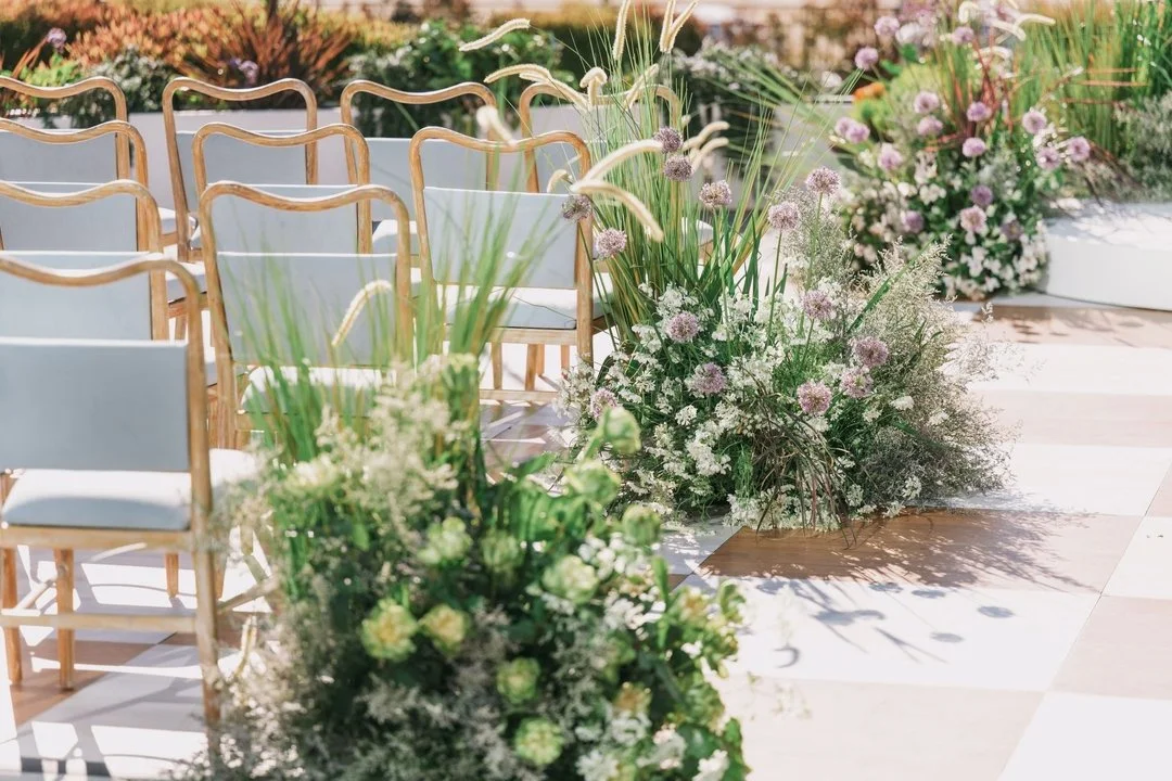 Set against the breathtaking Pacific coastline at Regent Santa Monica Beach, this refined editorial brought together an intentional collection of design partners to create something truly special. From the lush florals that defined each space to the 