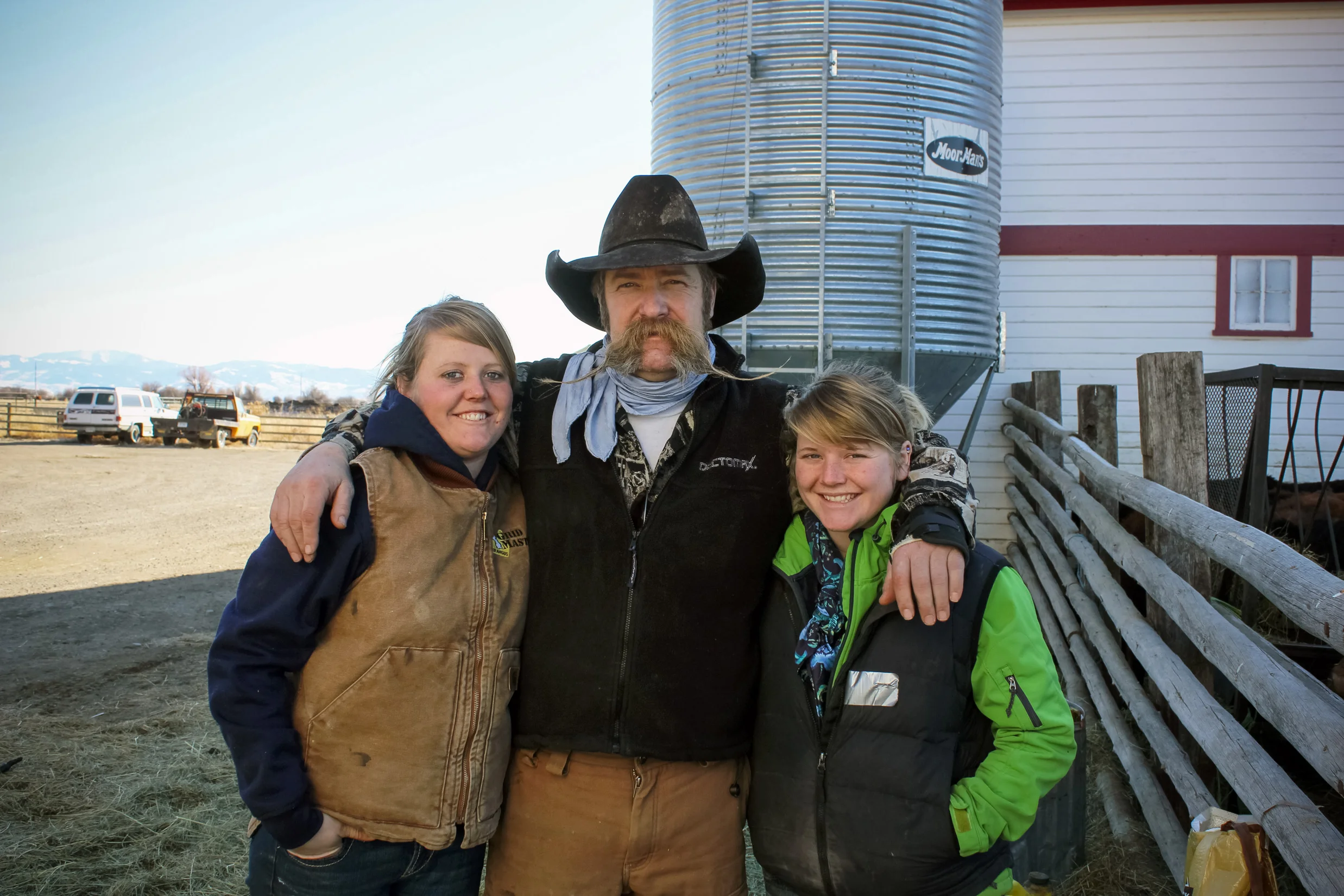 Larry Mehlhoff, with daughters Larisa Oldenburger & Larinda Aborn