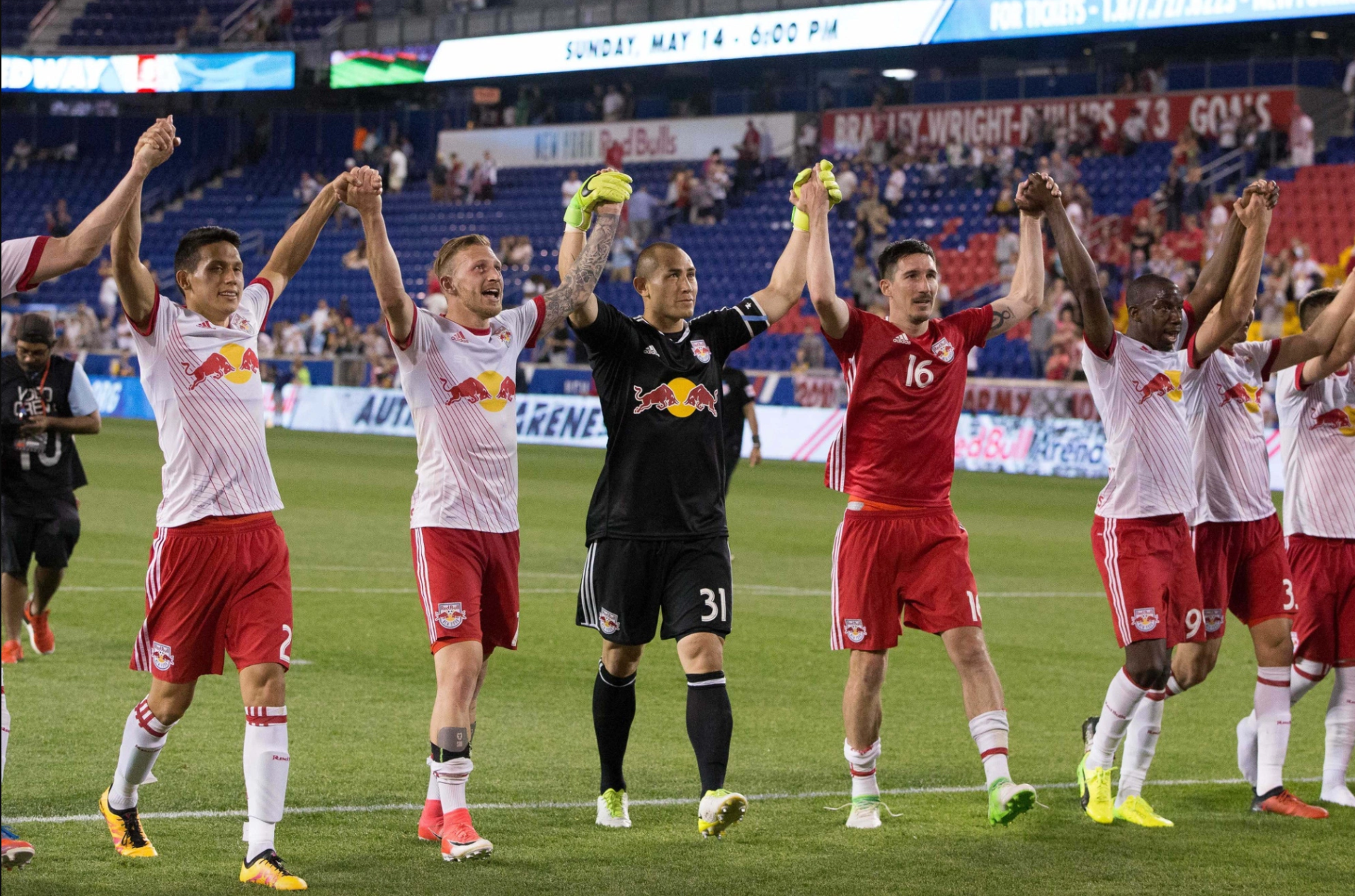 Red Bulls down Fire in McCarty's return to Red Bull Arena