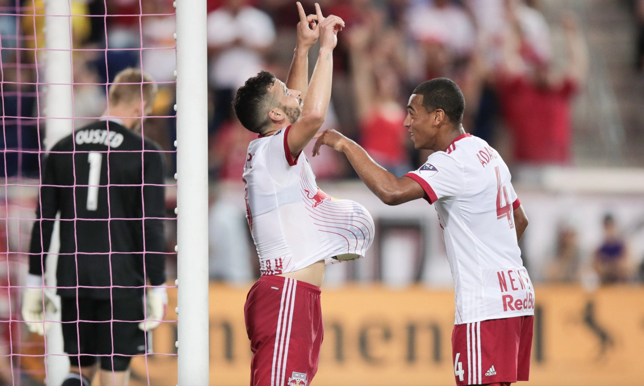 Red Bulls clinch playoff spot with victory over Whitecaps