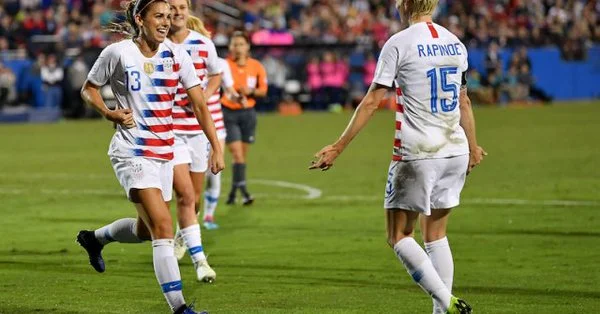 Who should the USWNT start vs. Scotland?