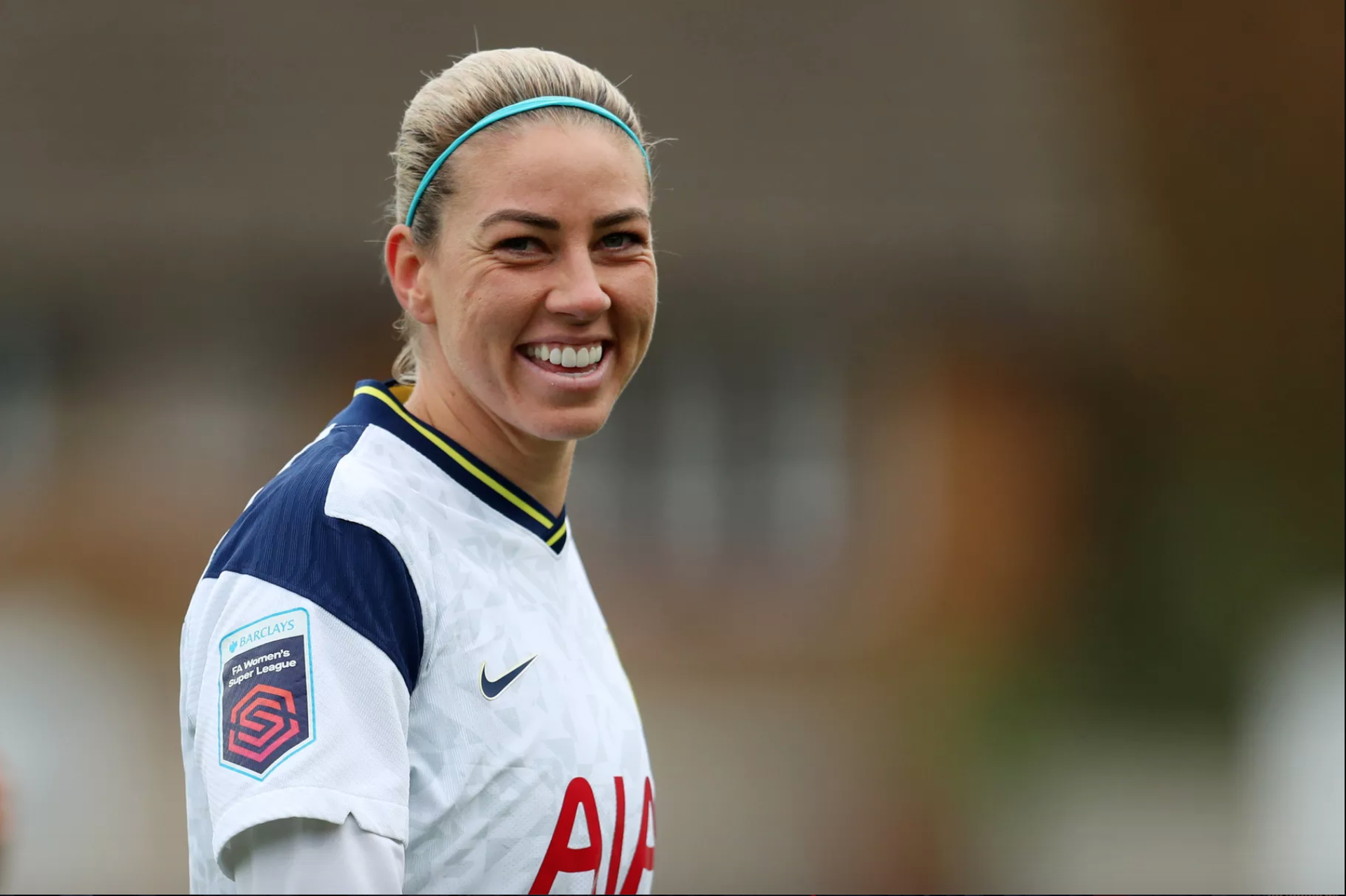 Davies in the background | The Hoddle of Coffee: Tottenham Hotspur news and links for Monday, October 19