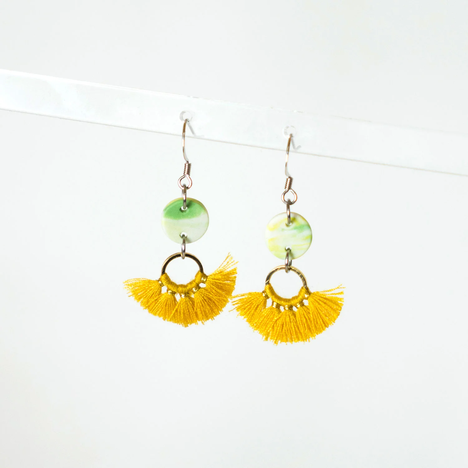 Tassel-Fan-SHook-GreenGold1.jpg
