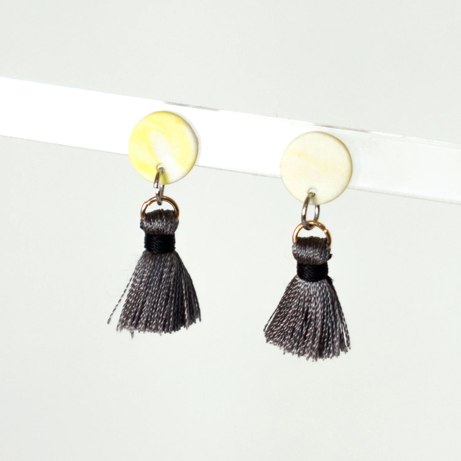 Tassel-Simple-Grey2.jpg