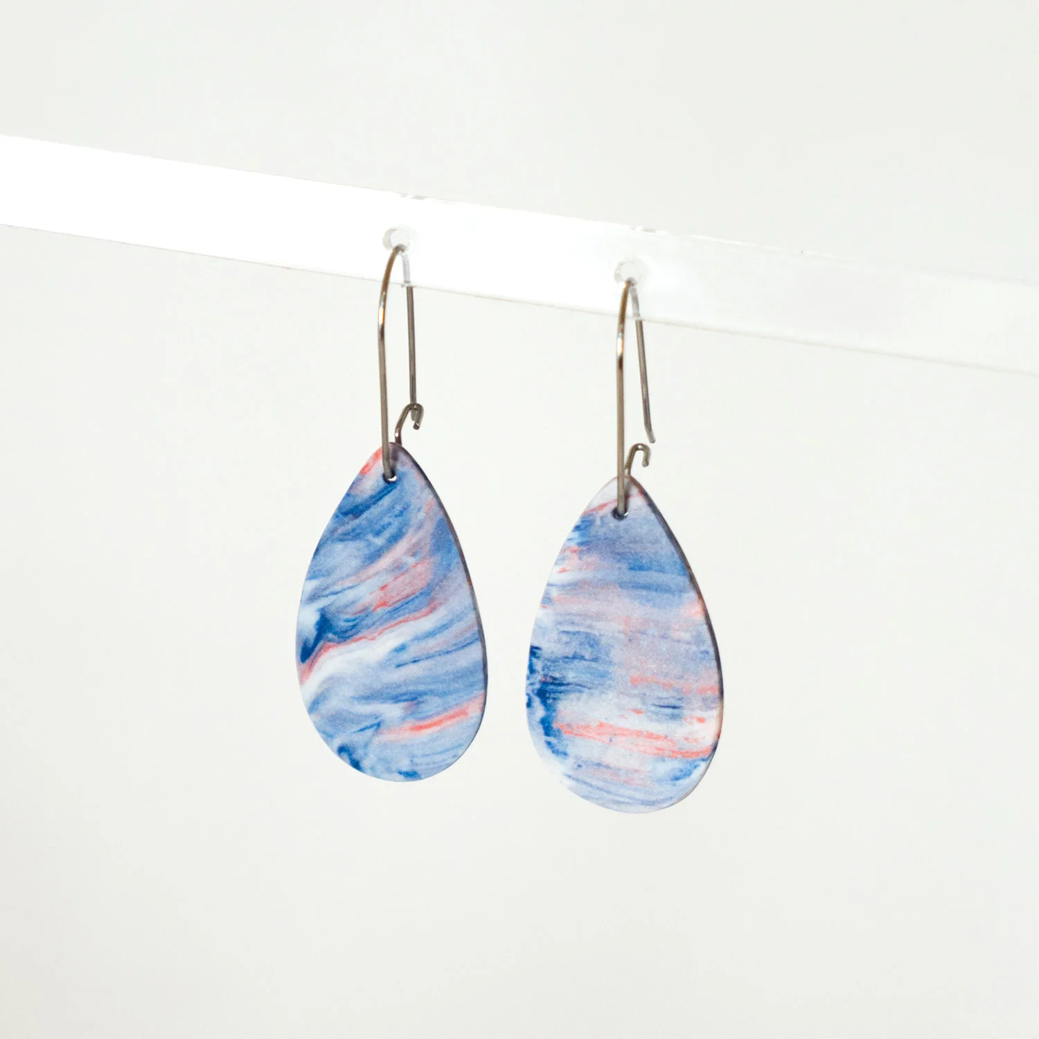 Teardrop-Large-BlueRed1.jpg