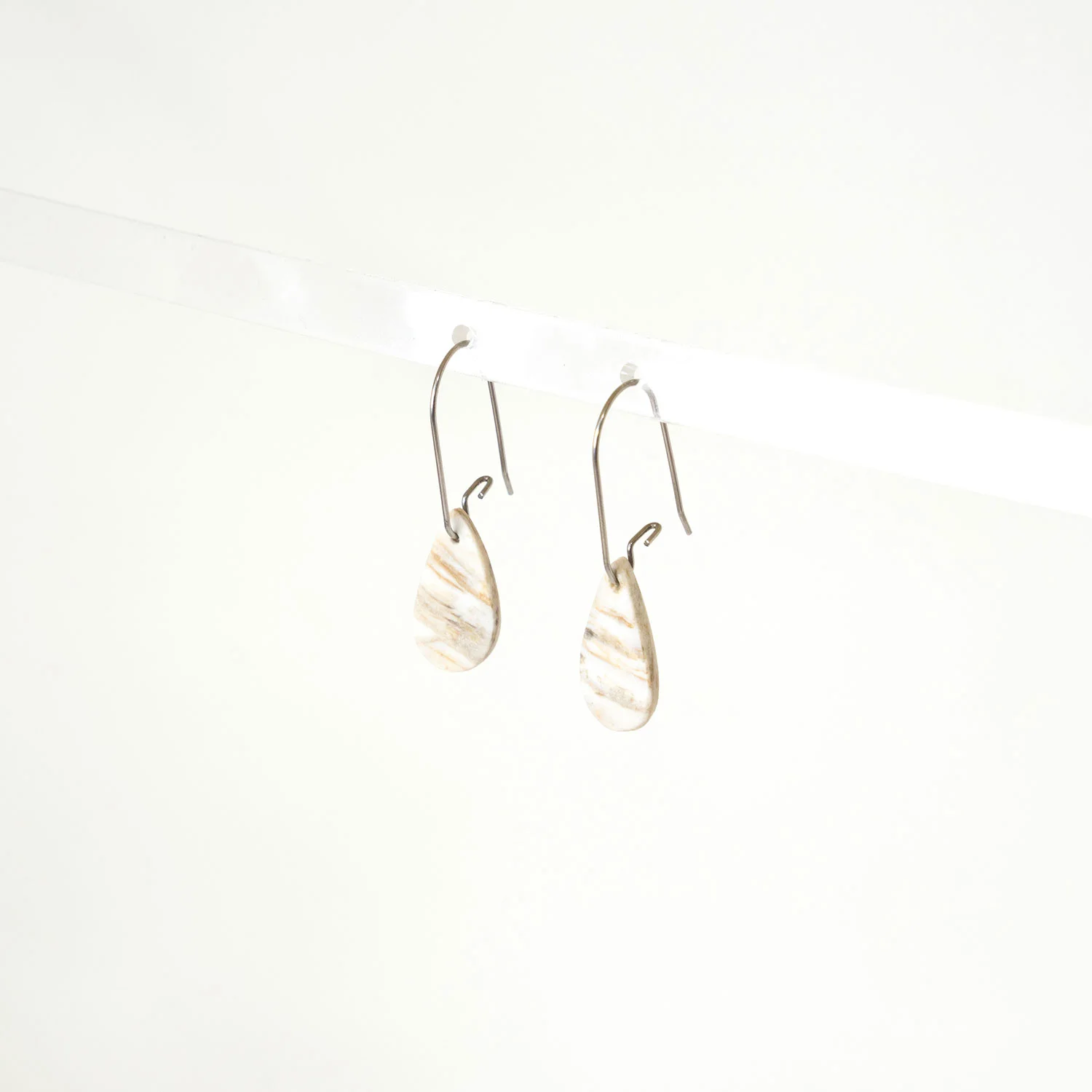 Teardrop-Small-UHook-Brown1.jpg