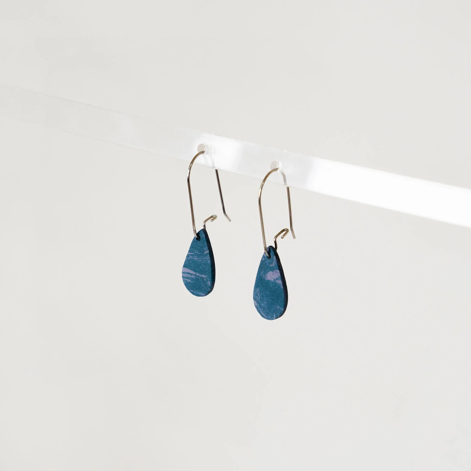 Teardrop-Small-UHook-Navy1.jpg