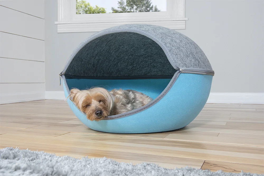 FeltPetCave_2Tone_InUseLifestyle2.jpg