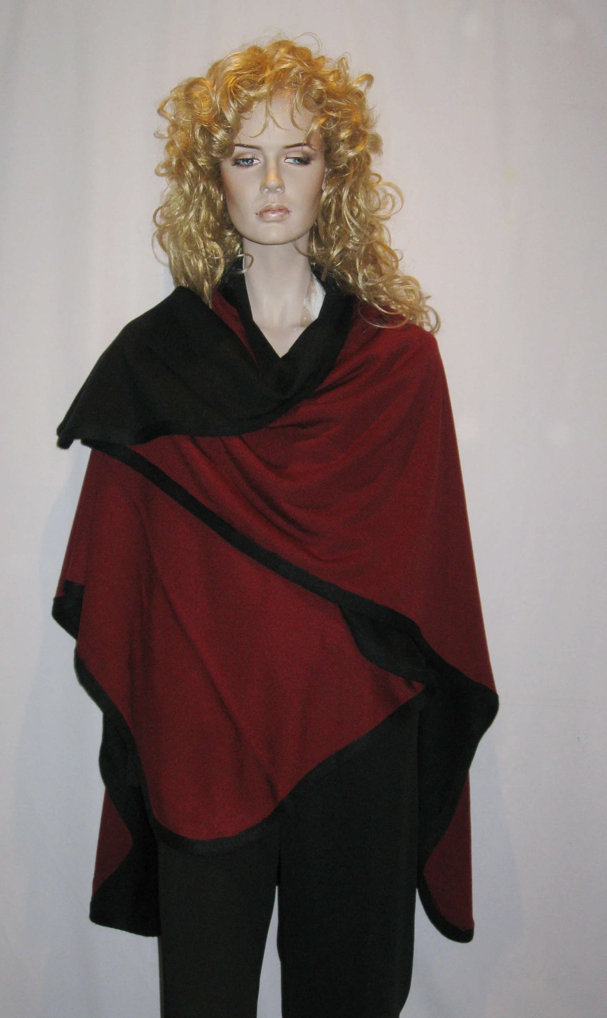 BLACK AND WINE 1.JPG