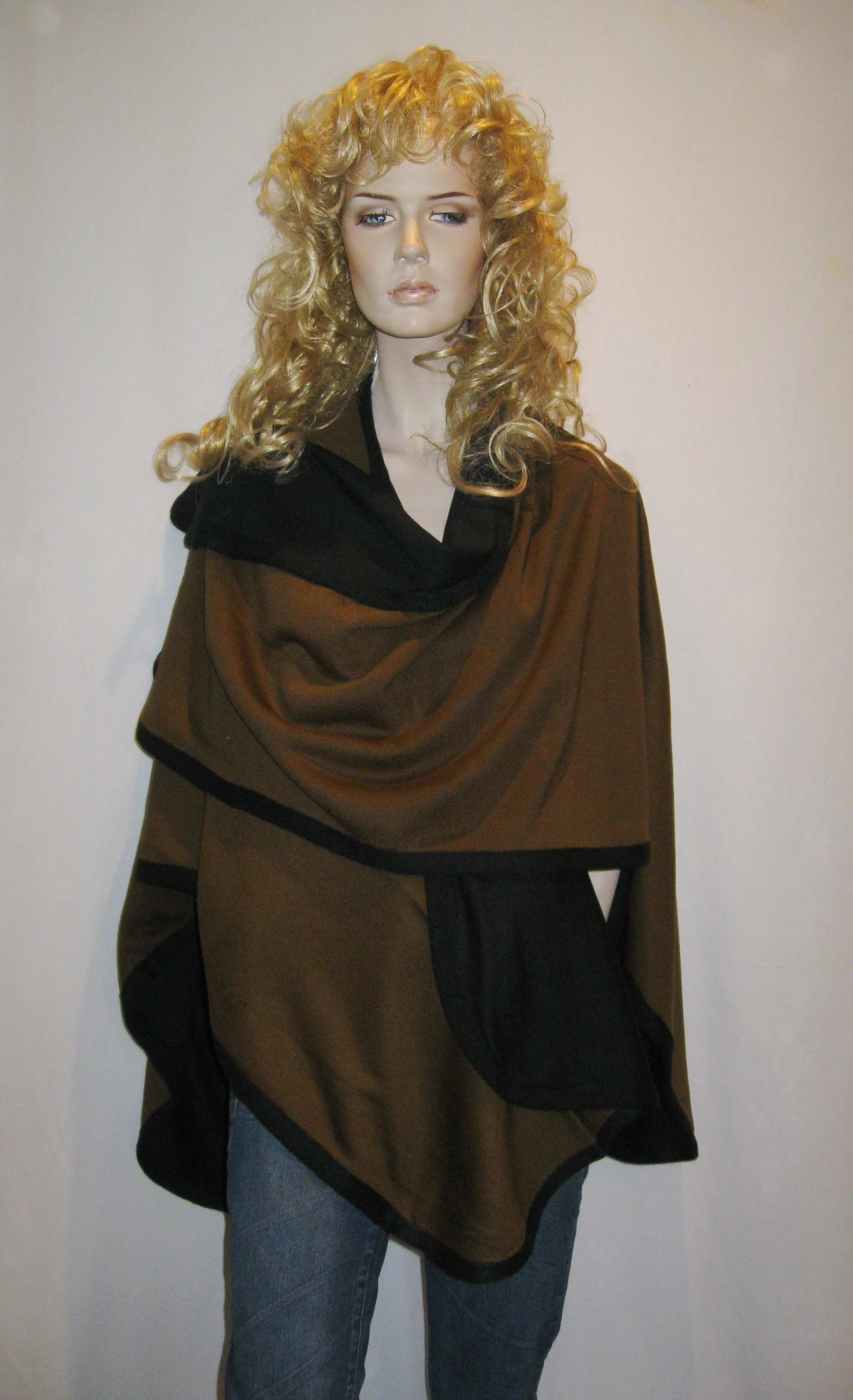 BLACK AND CHOCOLATE  5.JPG