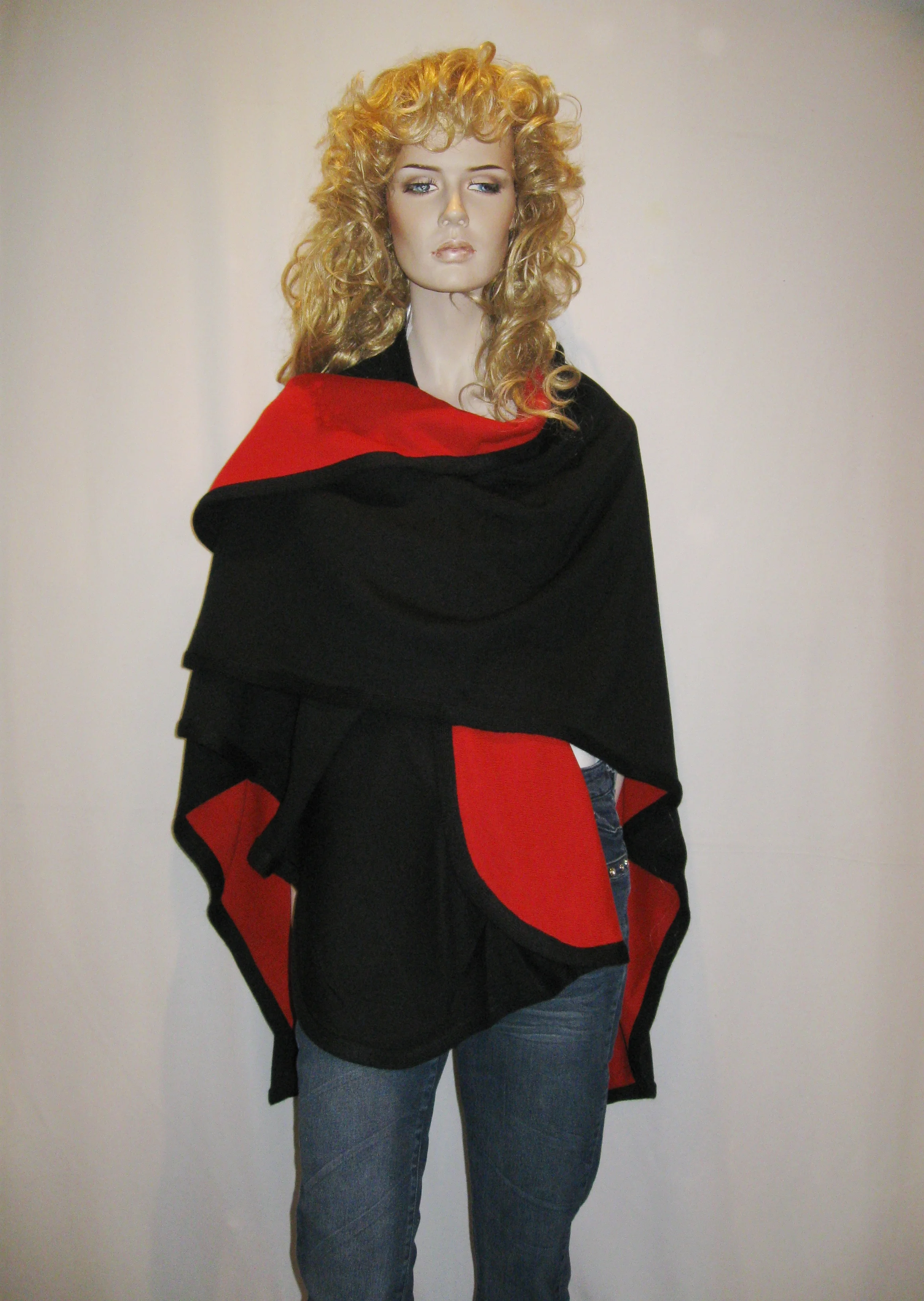 BLACK AND INDIAN MAROON 15.JPG