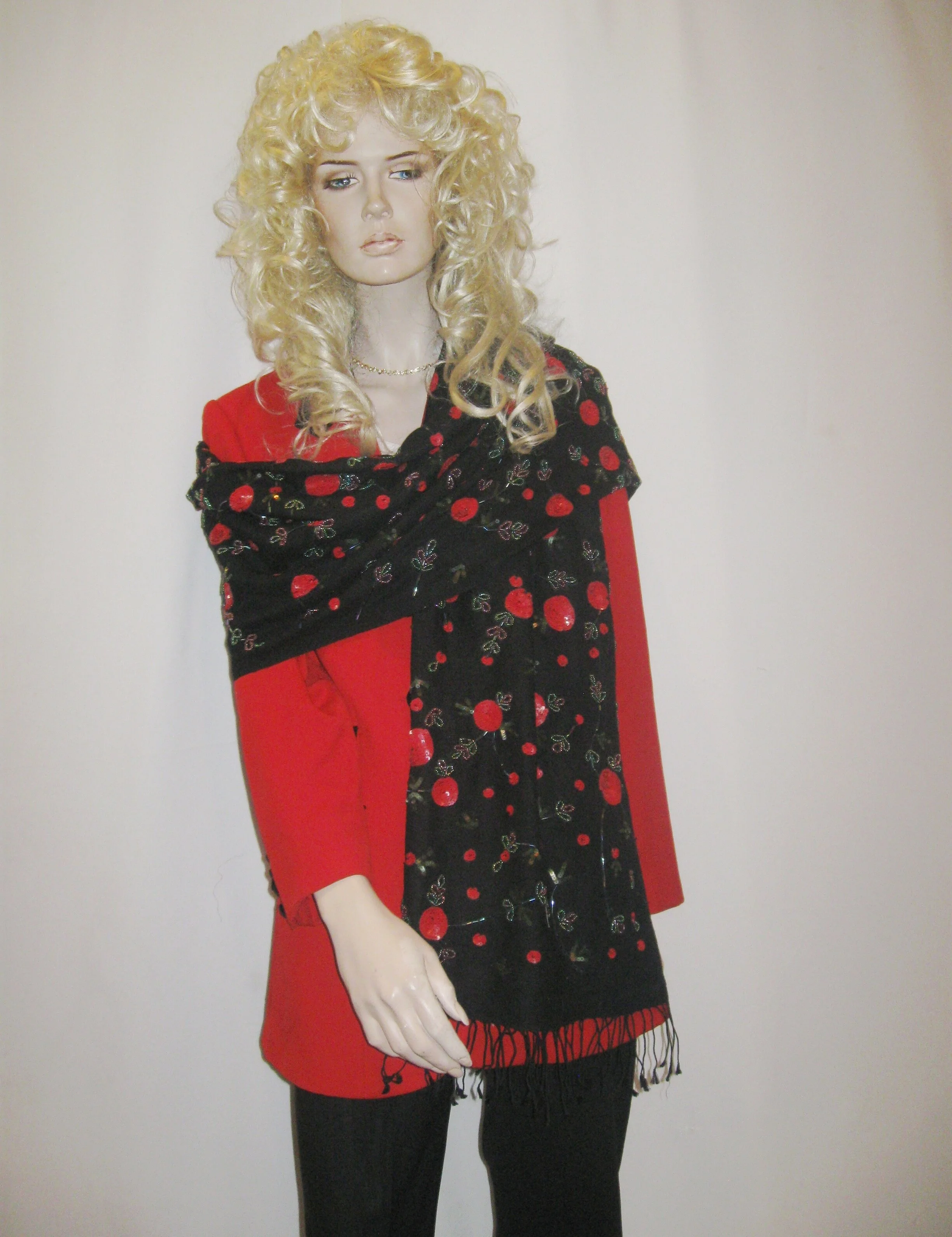 Beaded 15-BLACK RED 4.JPG