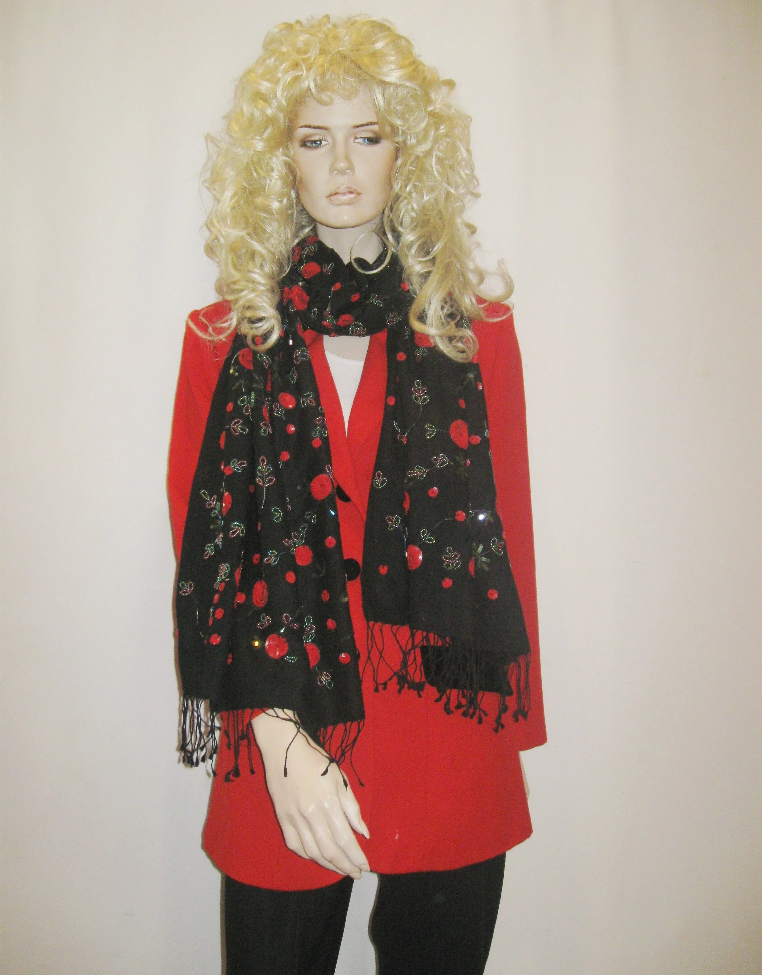 Beaded 15-BLACK RED 10.JPG