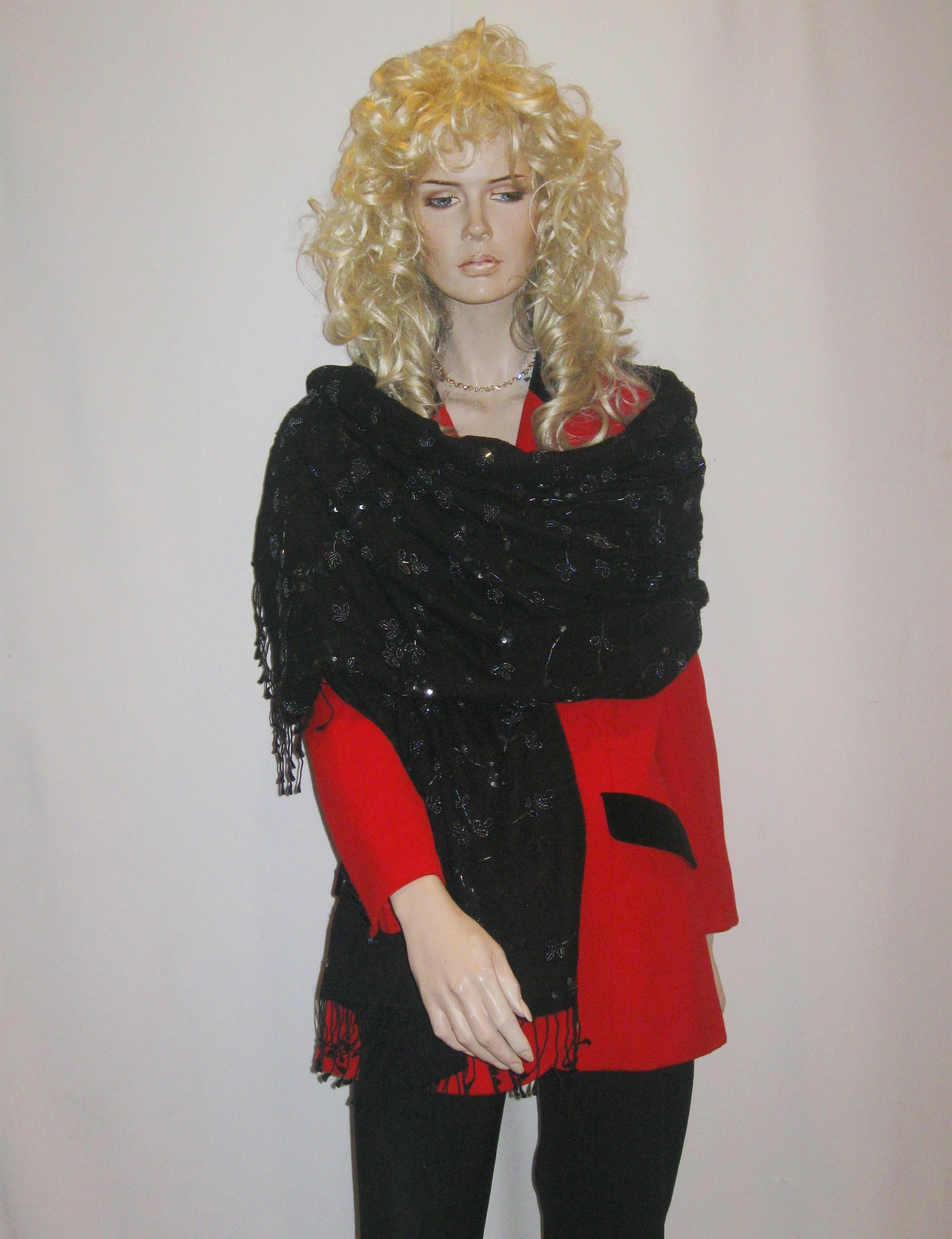 Beaded 16-BLACK BEAD 17.JPG