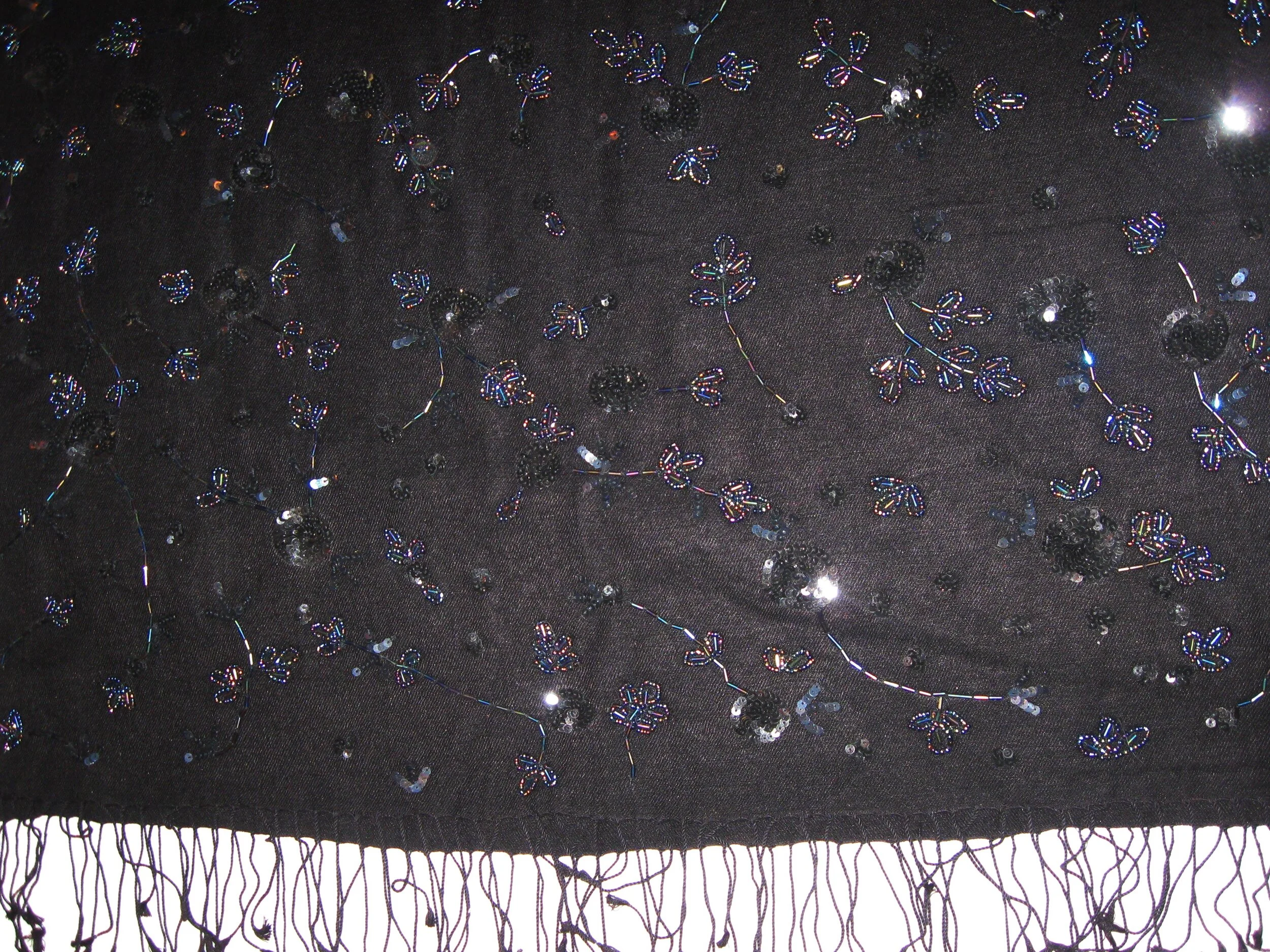 Beaded 16-BLACK BEAD 32.JPG