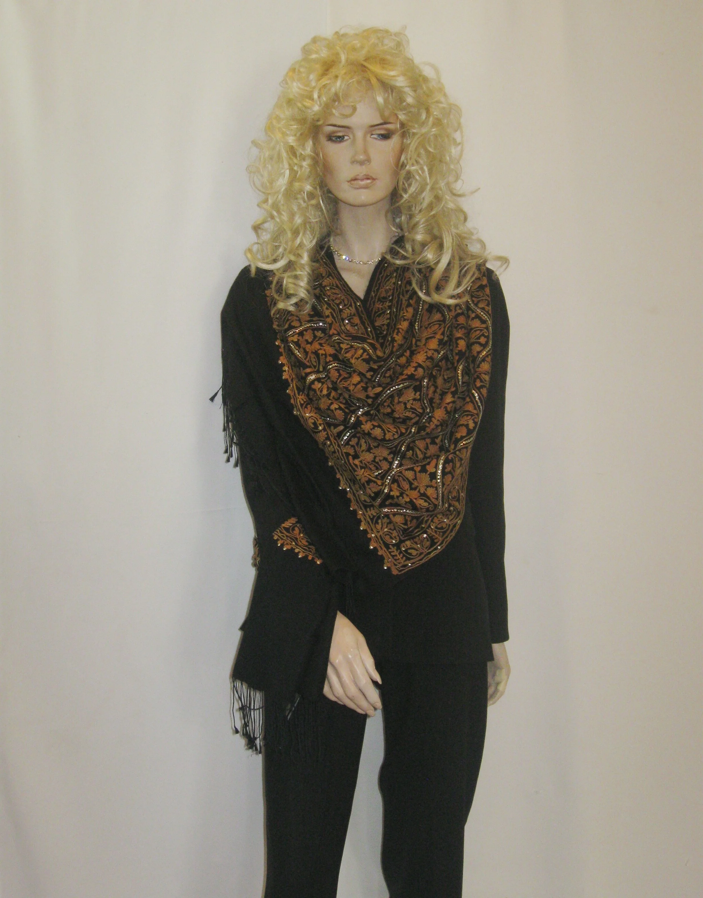 Beaded 17-BLACK BEIGE 5.JPG