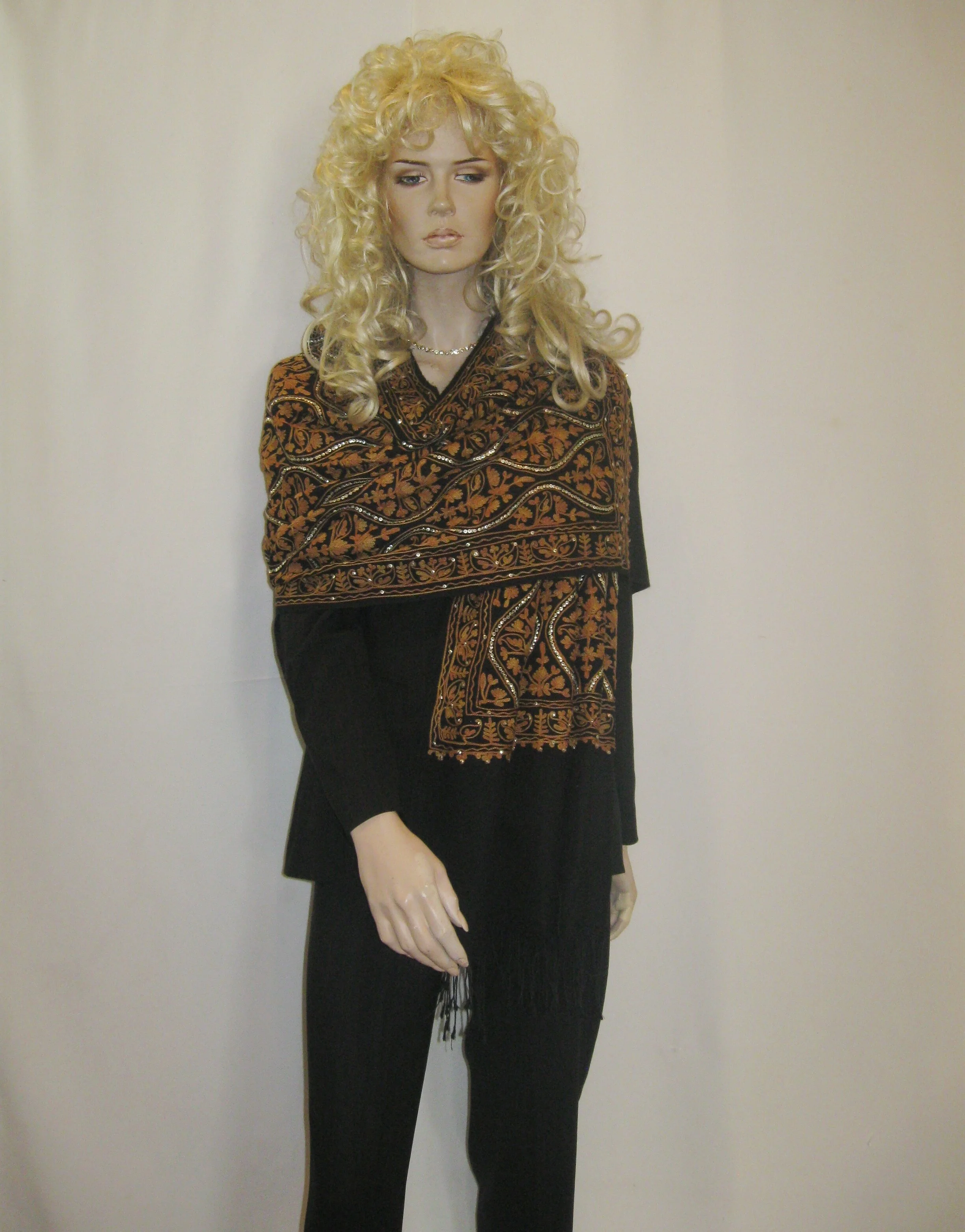 Beaded 17-BLACK BEIGE 7.JPG