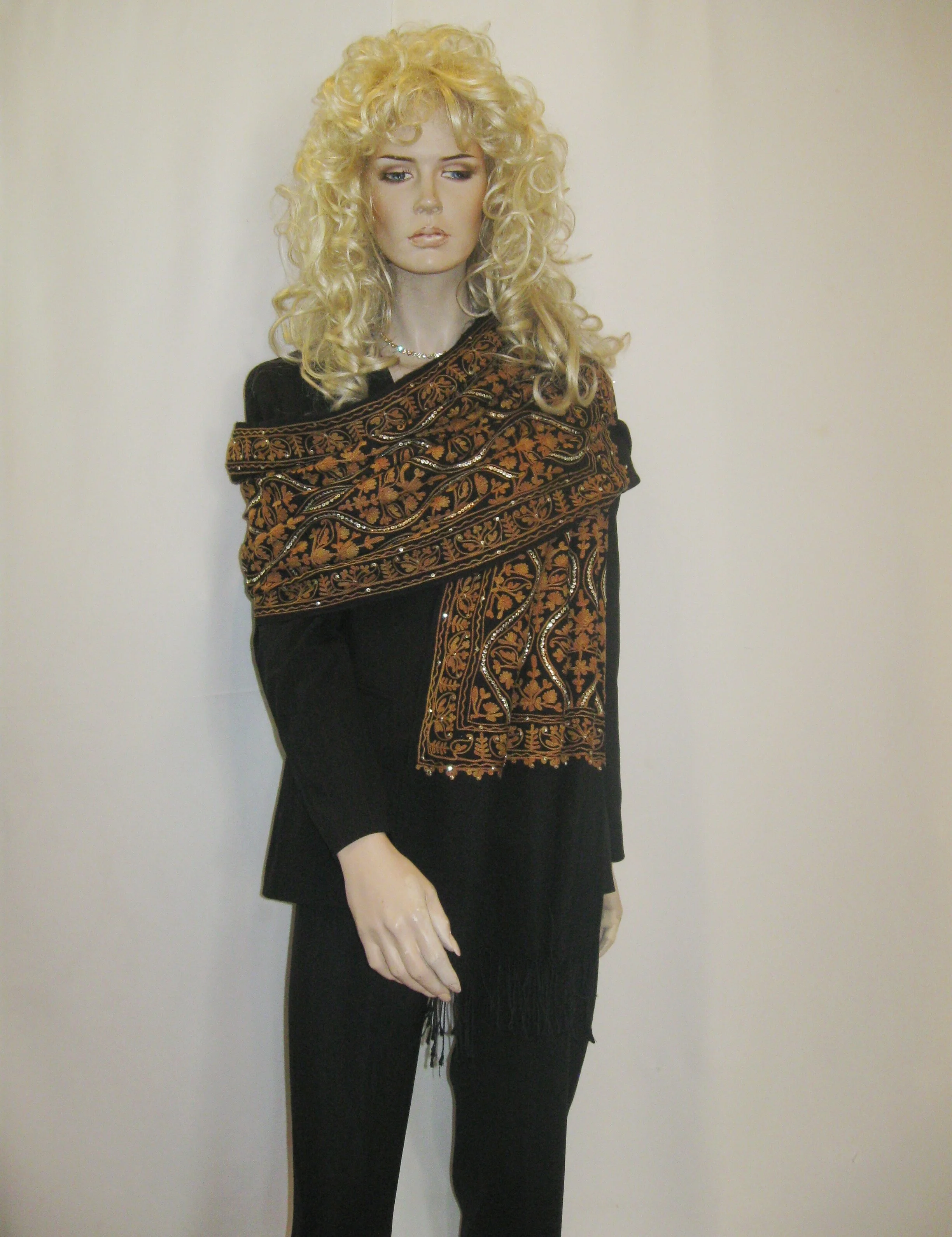 Beaded 17-BLACK BEIGE 11.JPG